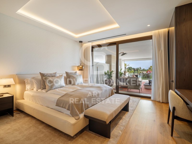 Marbella, Andalusia, ES, 5 Bedrooms Bedrooms, ,5 BathroomsBathrooms,Residential,For Sale,1932954