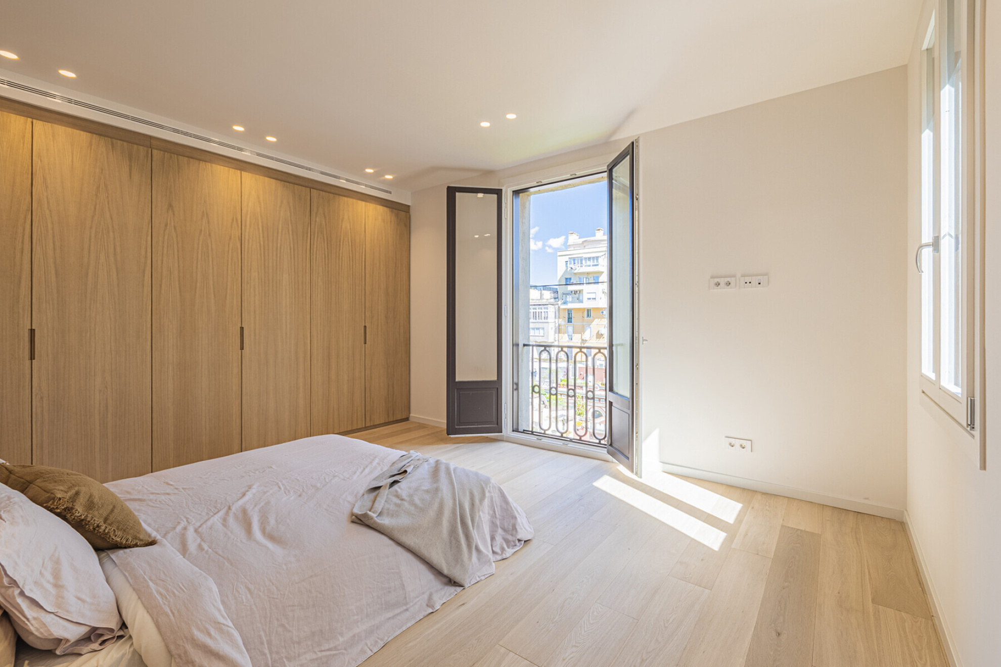  Luxury exterior apartment with exceptional renovation next to Passeig de Gràcia - 物件實景