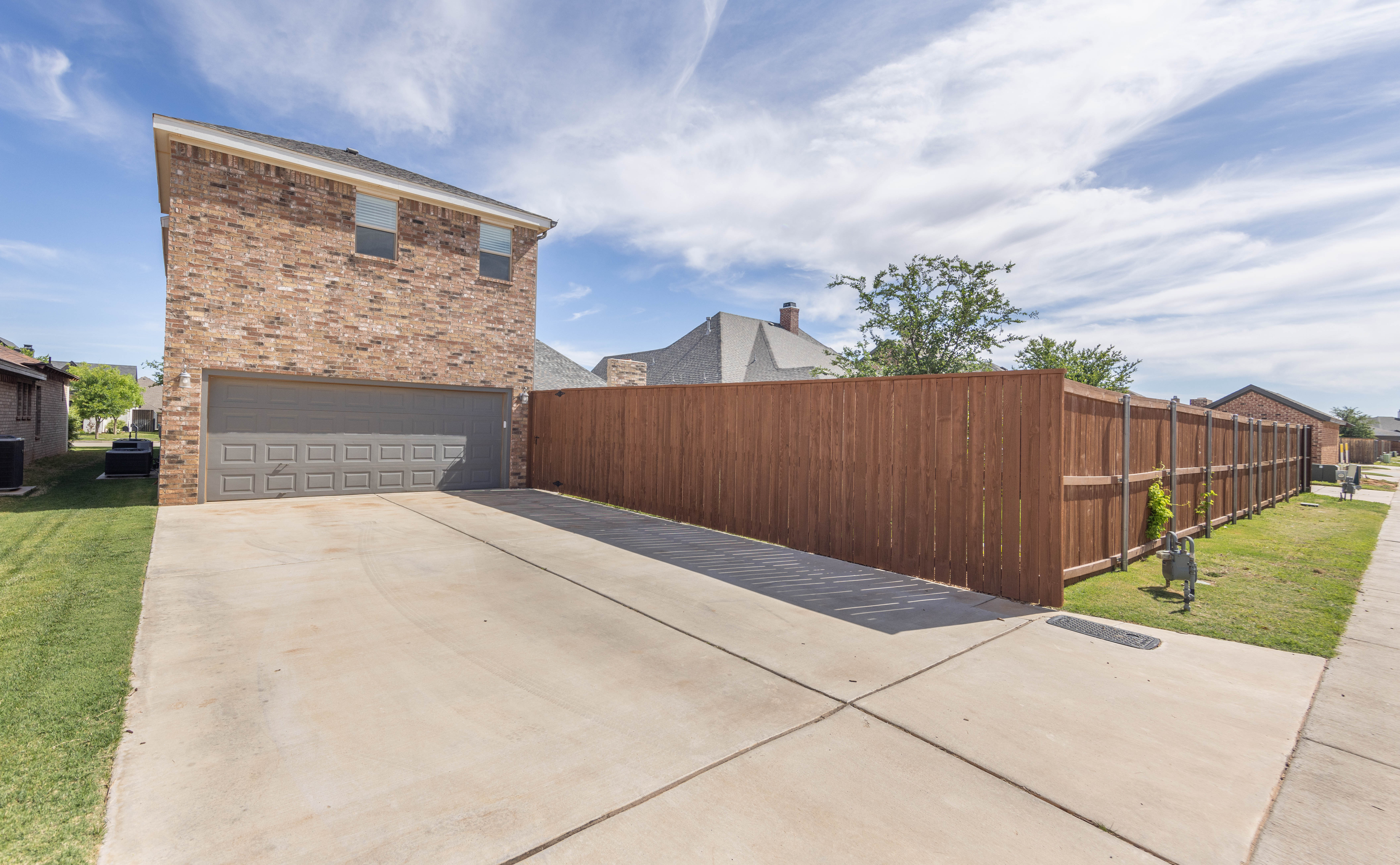 Lubbock, Texas, 79424, United States, 4 Bedrooms Bedrooms, ,4 BathroomsBathrooms,Residential,For Sale,1761130