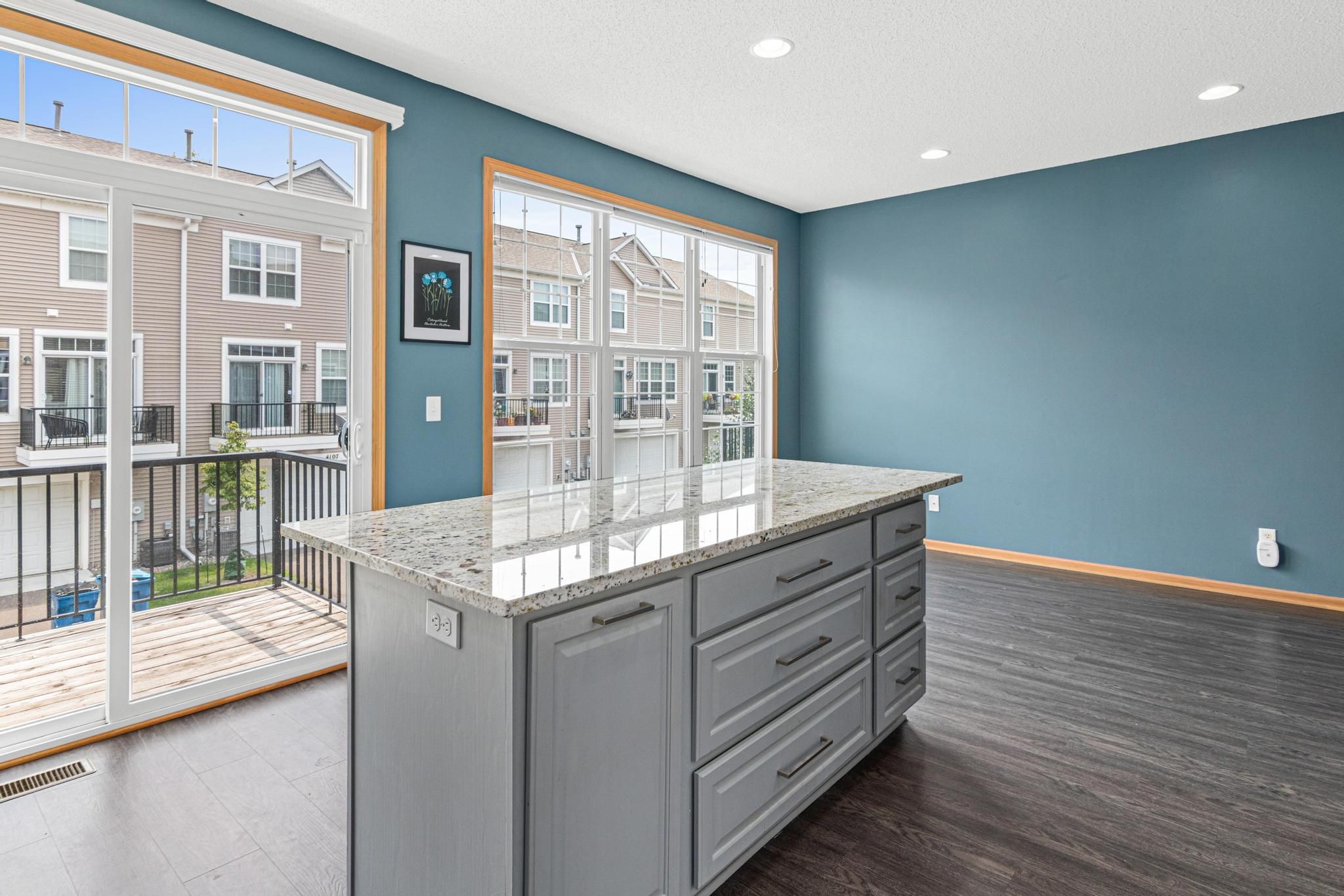  Beautifully Updated Living Near Downtown Robbinsdale - 物件實景