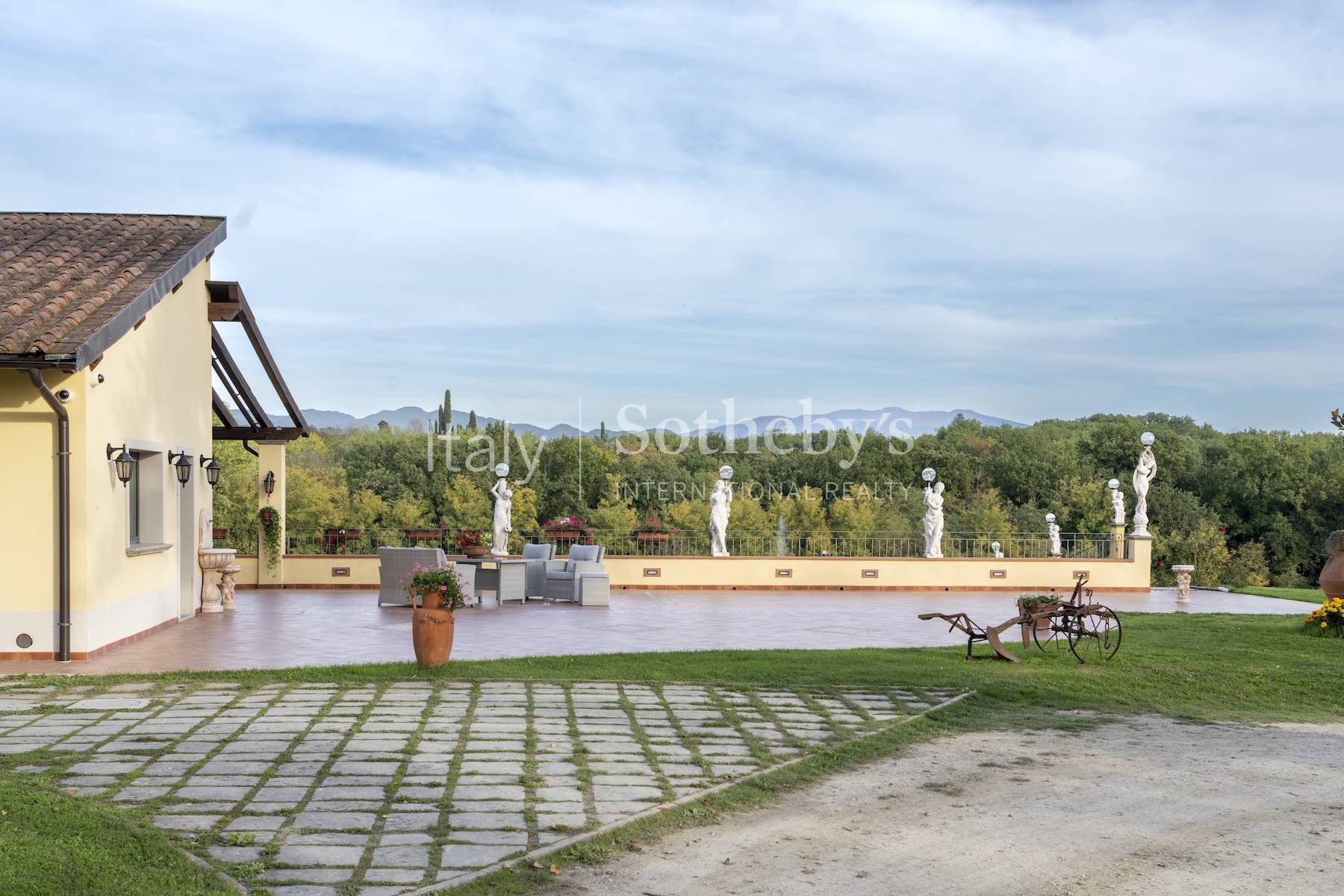  Prestigious Villa with Pool and Park in Mugello - 物件實景