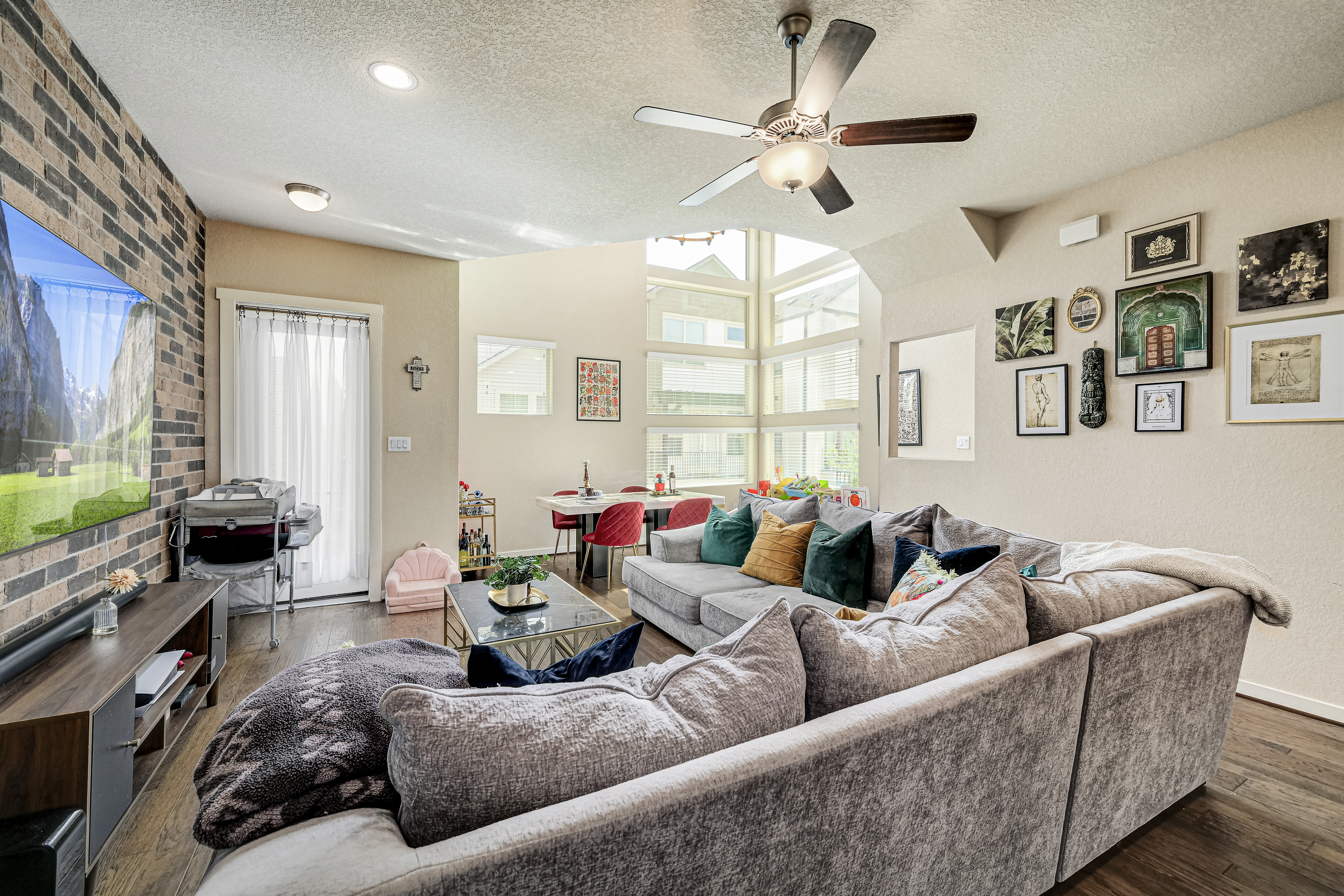  Modern Living, Central Convenience - 物件實景