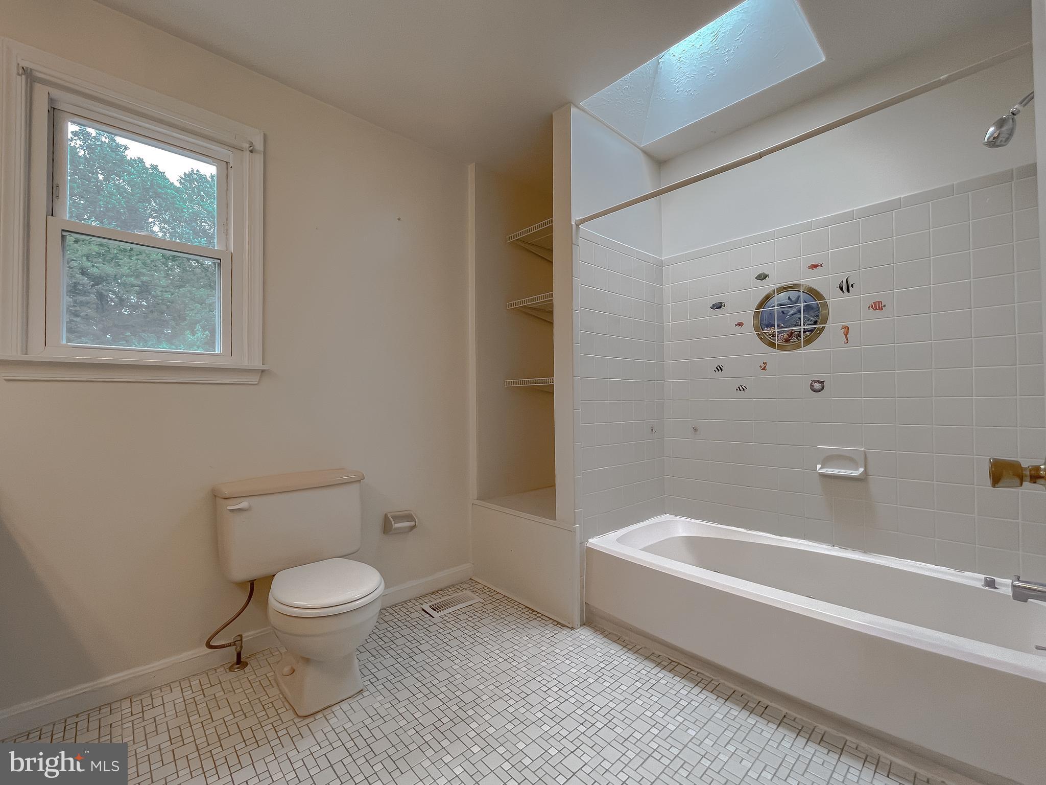 Waldorf, Maryland, 20603, United States, 5 Bedrooms Bedrooms, ,3 BathroomsBathrooms,Residential,For Sale,1928976