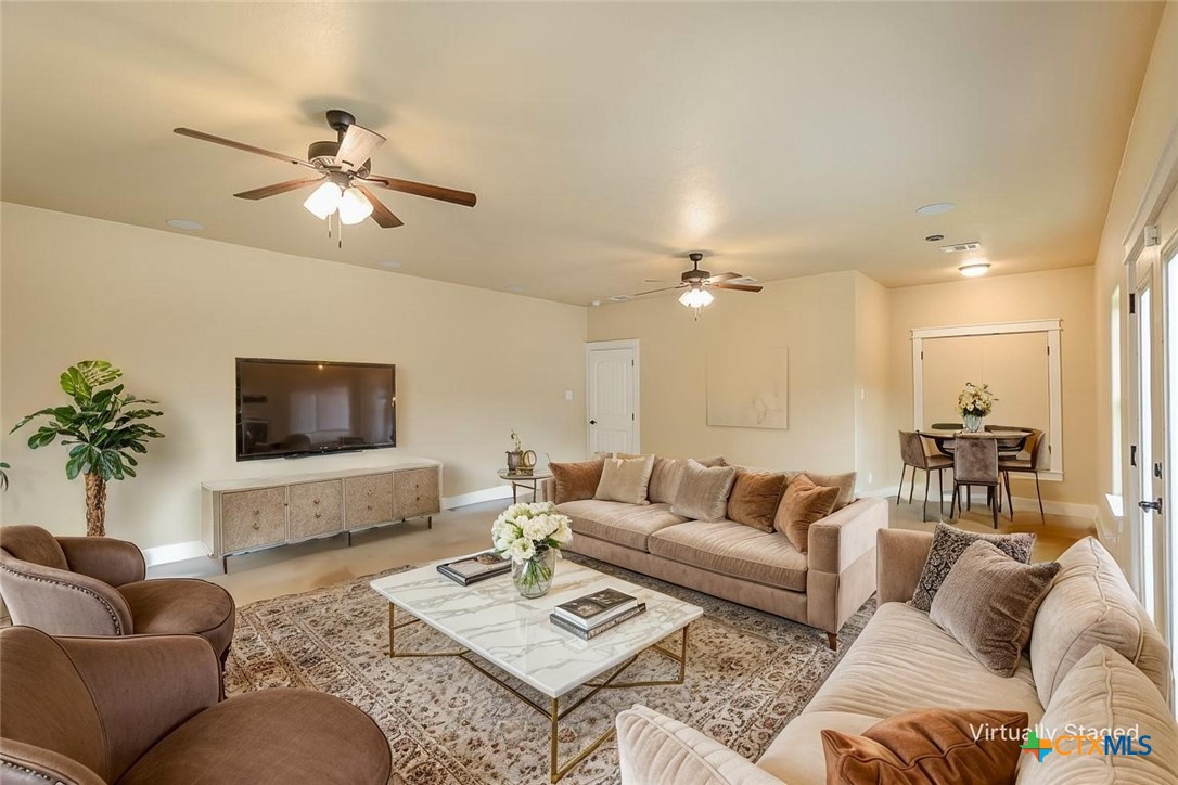 Gatesville, Texas, 76528, United States, 3 Bedrooms Bedrooms, ,3 BathroomsBathrooms,Residential,For Sale,1989706