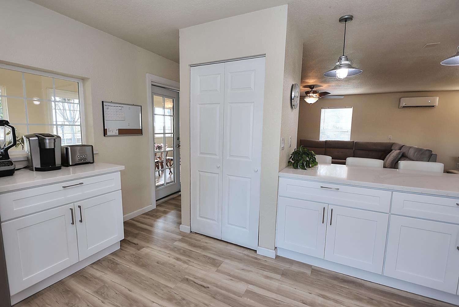 Walnut Grove, California, 95690, United States, 5 Bedrooms Bedrooms, ,3 BathroomsBathrooms,Residential,For Sale,1957042