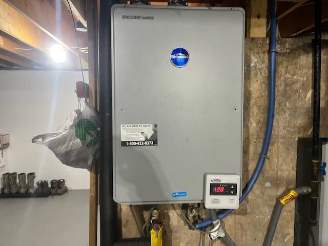 Branch, Michigan, 49402, United States, 5 Bedrooms Bedrooms, ,4 BathroomsBathrooms,Residential,For Sale,1986273