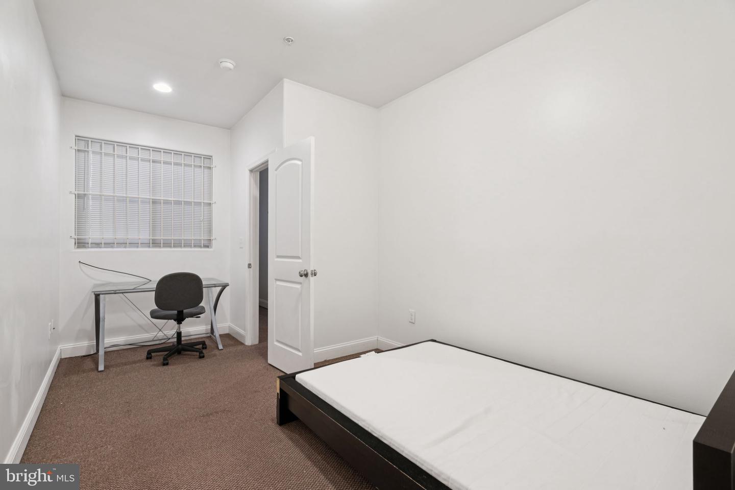 Philadelphia, Pennsylvania, 19133, United States, ,Residential,For Sale,1965543