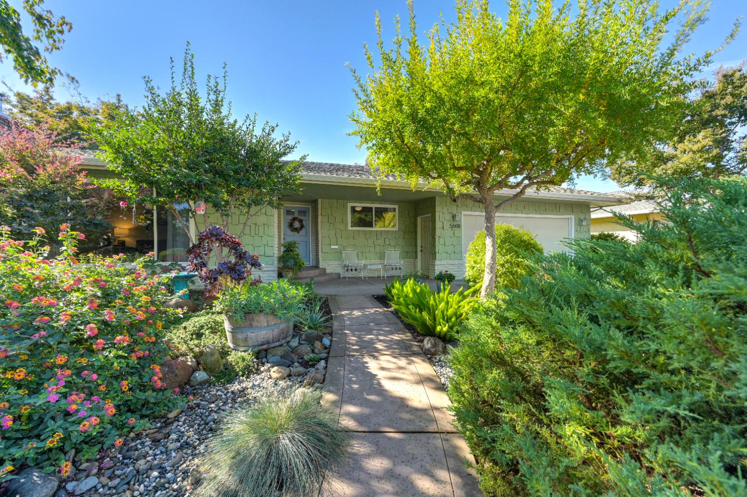 Sacramento, California, 95819, United States, 3 Bedrooms Bedrooms, ,2 BathroomsBathrooms,Residential,For Sale,1987598