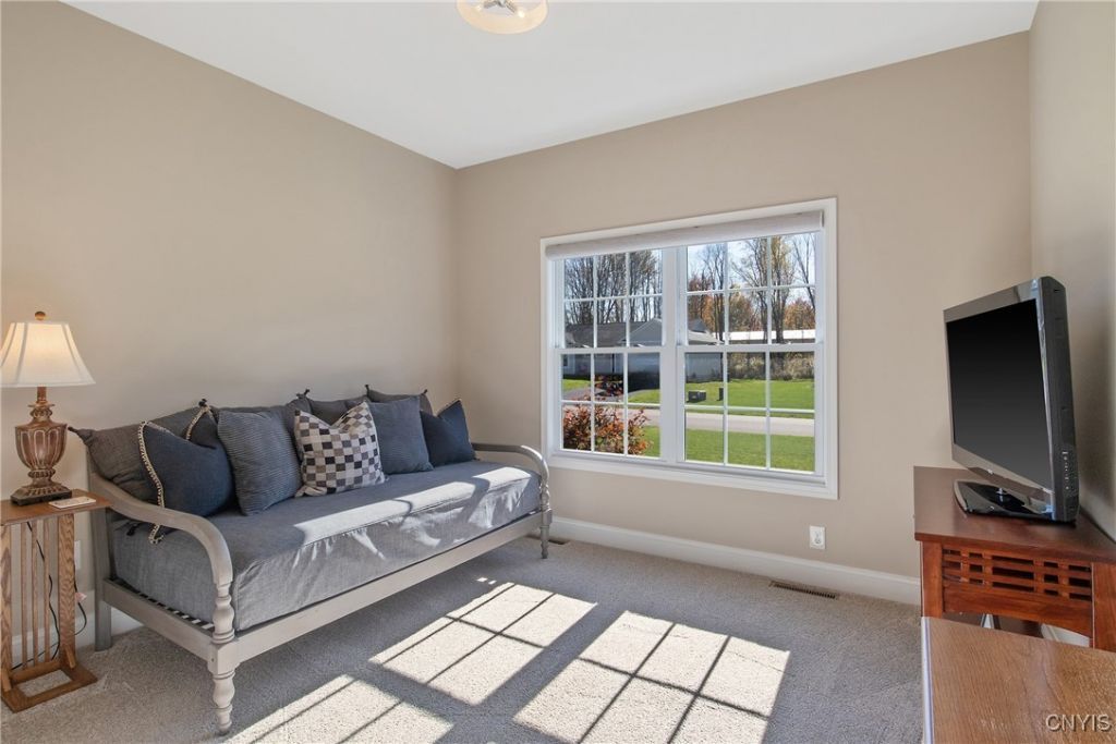 Liverpool, New York, 13090, United States, 3 Bedrooms Bedrooms, ,2 BathroomsBathrooms,Residential,For Sale,1972941