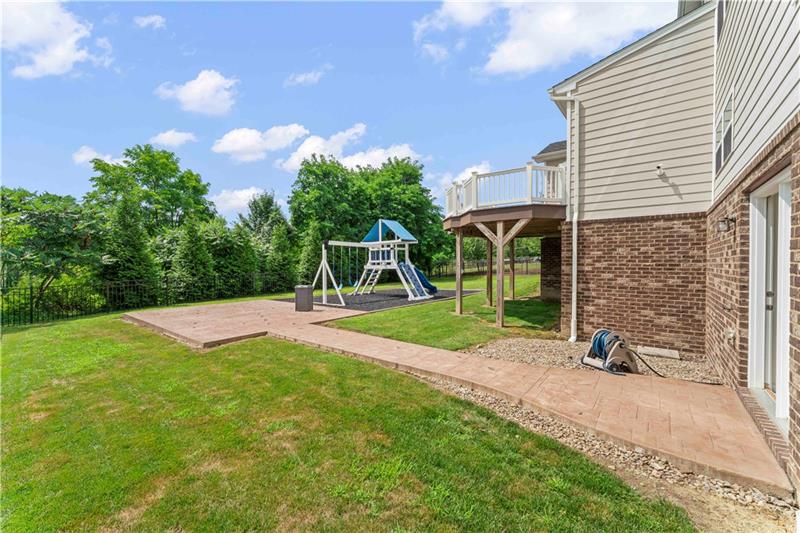 Canonsburg, Pennsylvania, 15317, United States, 5 Bedrooms Bedrooms, ,4 BathroomsBathrooms,Residential,For Sale,1914664