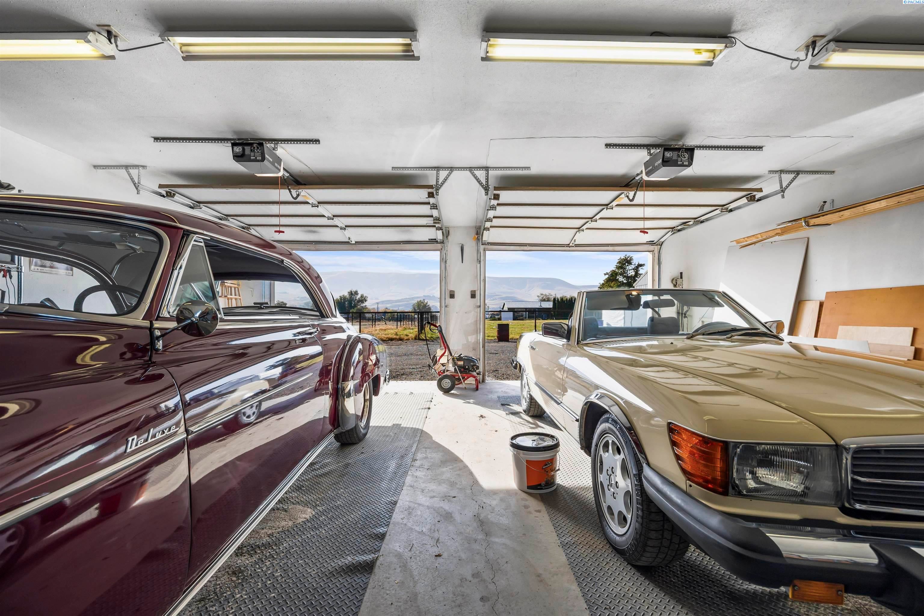 Prosser, Washington, 99350, United States, 4 Bedrooms Bedrooms, ,1 BathroomBathrooms,Residential,For Sale,1984108