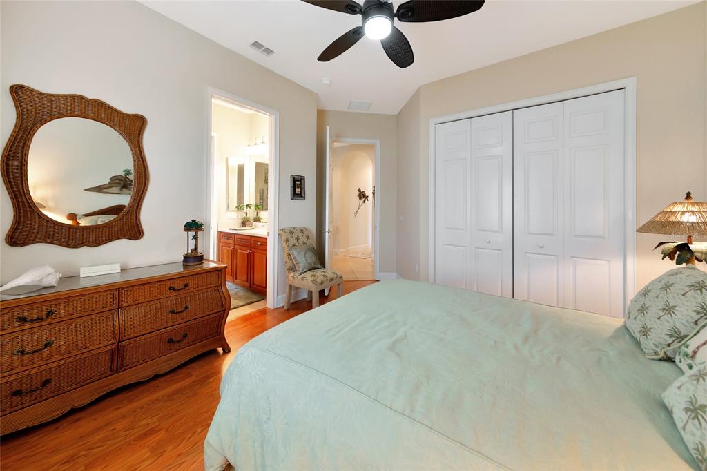 Bradenton, Florida, 34212, United States, 3 Bedrooms Bedrooms, ,3 BathroomsBathrooms,Residential,For Sale,1989547