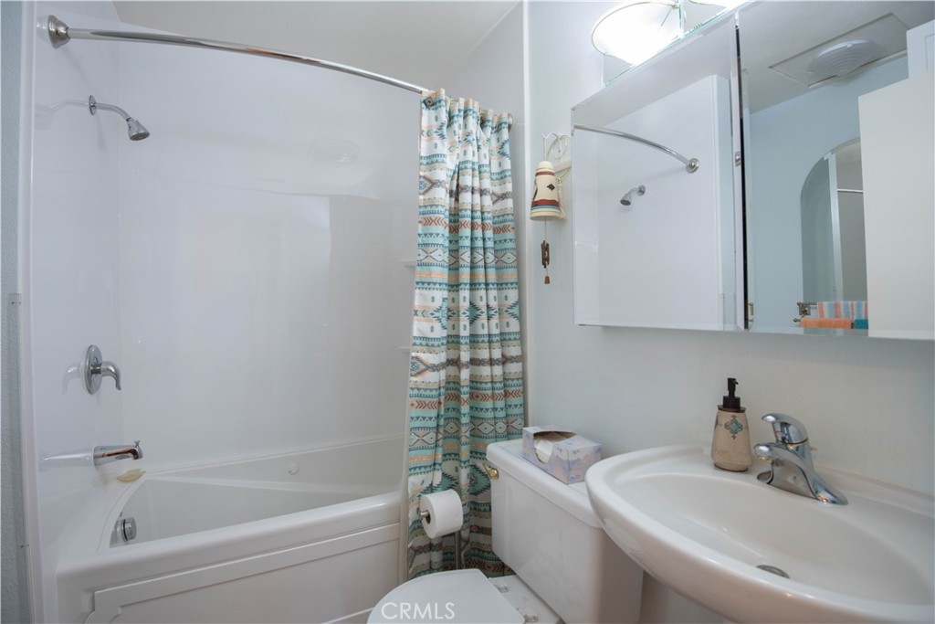 Riverside, California, 92503, United States, 3 Bedrooms Bedrooms, ,2 BathroomsBathrooms,Residential,For Sale,2001663