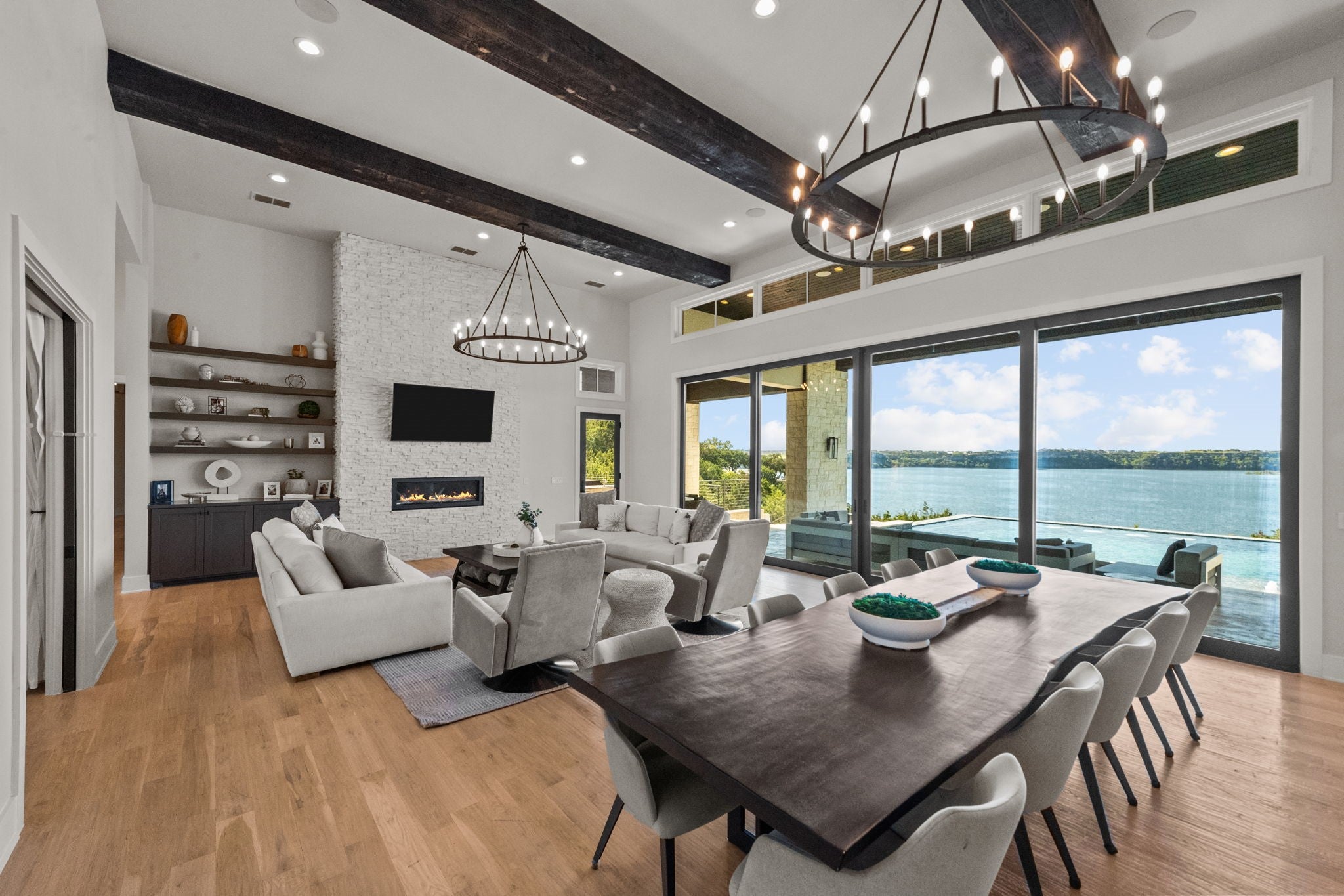 Graford, Texas, 76449, United States, 5 Bedrooms Bedrooms, ,7 BathroomsBathrooms,Residential,For Sale,1987325