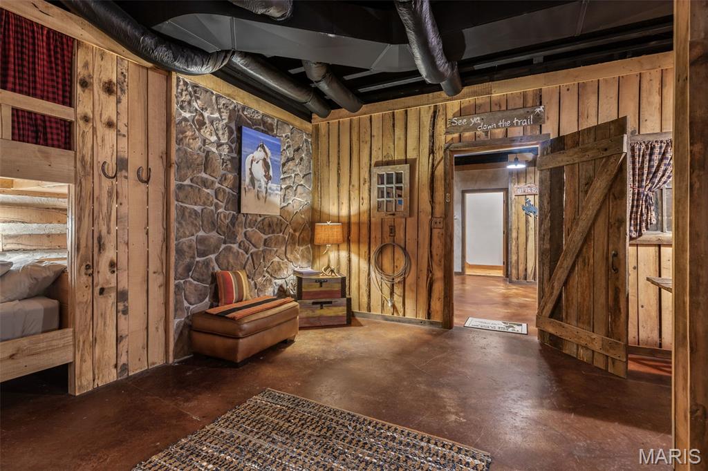 Farmington, Missouri, 63640, United States, 3 Bedrooms Bedrooms, ,4 BathroomsBathrooms,Residential,For Sale,1991980