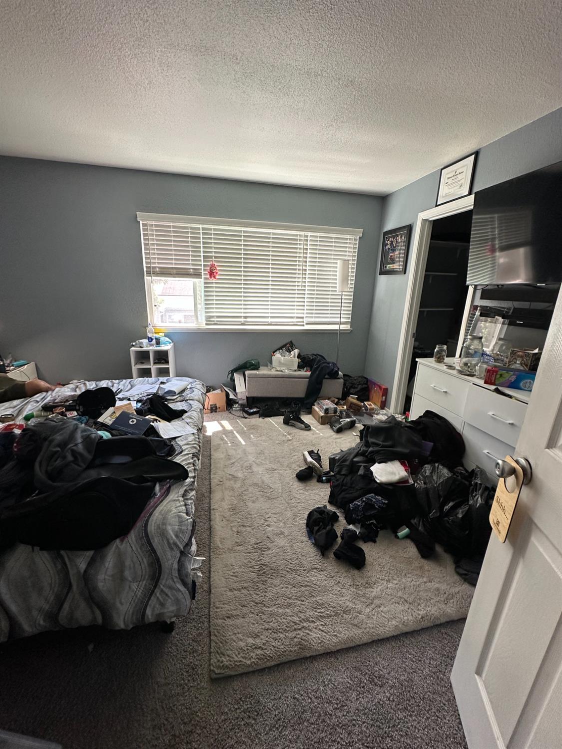 Sacramento, California, 95826, United States, 4 Bedrooms Bedrooms, ,3 BathroomsBathrooms,Residential,For Sale,1898799