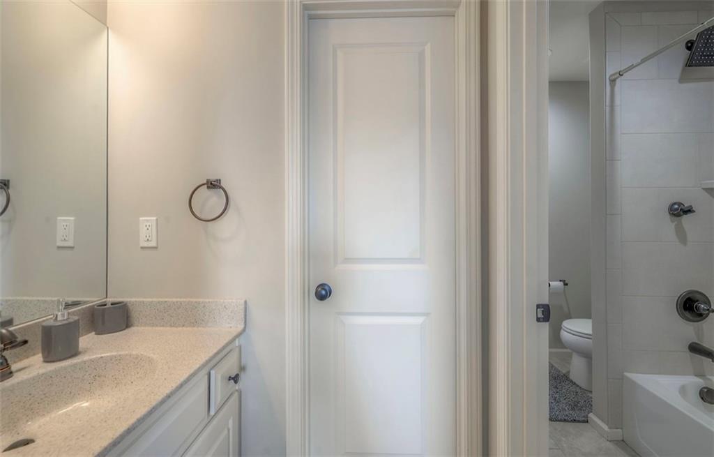 Olathe, Kansas, 66062, United States, 4 Bedrooms Bedrooms, ,4 BathroomsBathrooms,Residential,For Sale,1992047