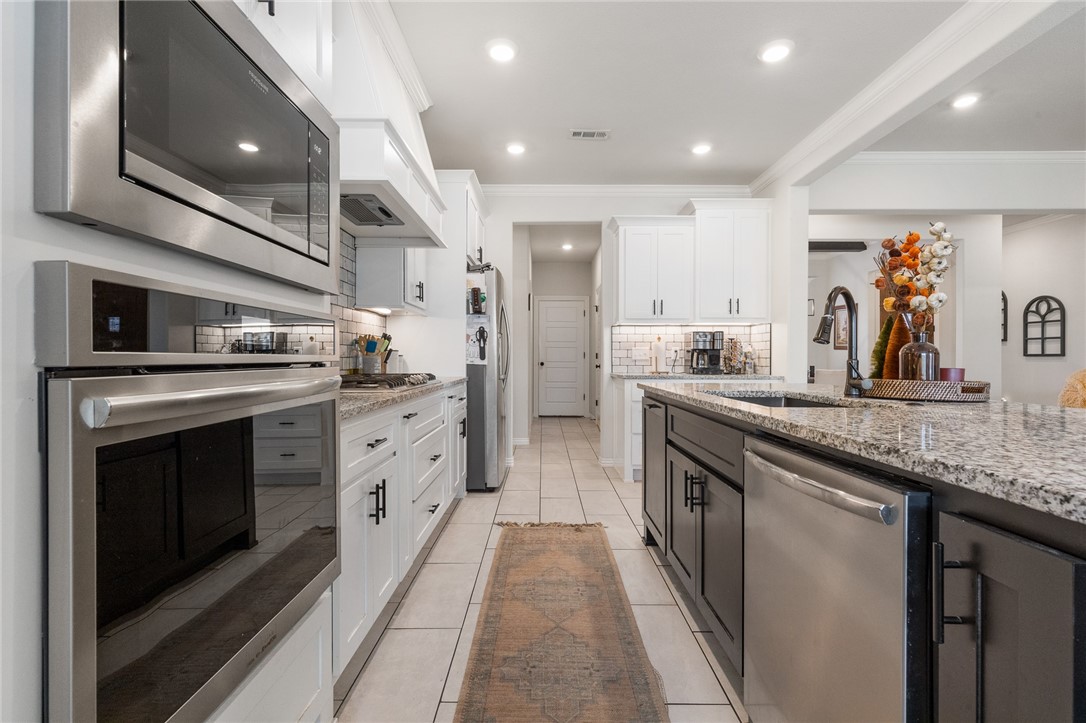 Pea Ridge, Arkansas, 72751, United States, 4 Bedrooms Bedrooms, ,3 BathroomsBathrooms,Residential,For Sale,1995681