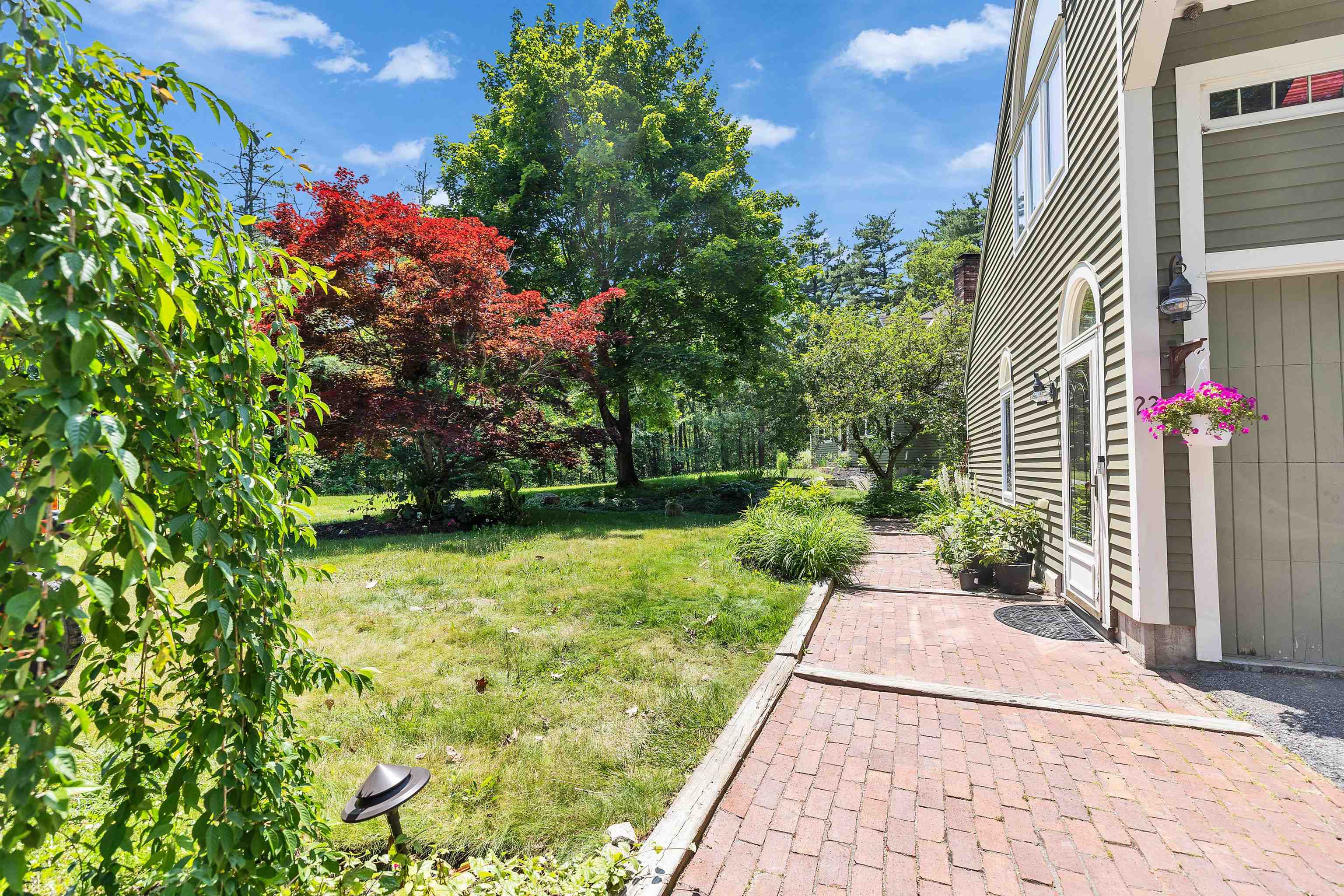 Mont Vernon, New Hampshire, 03057, United States, 3 Bedrooms Bedrooms, ,2 BathroomsBathrooms,Residential,For Sale,1868452