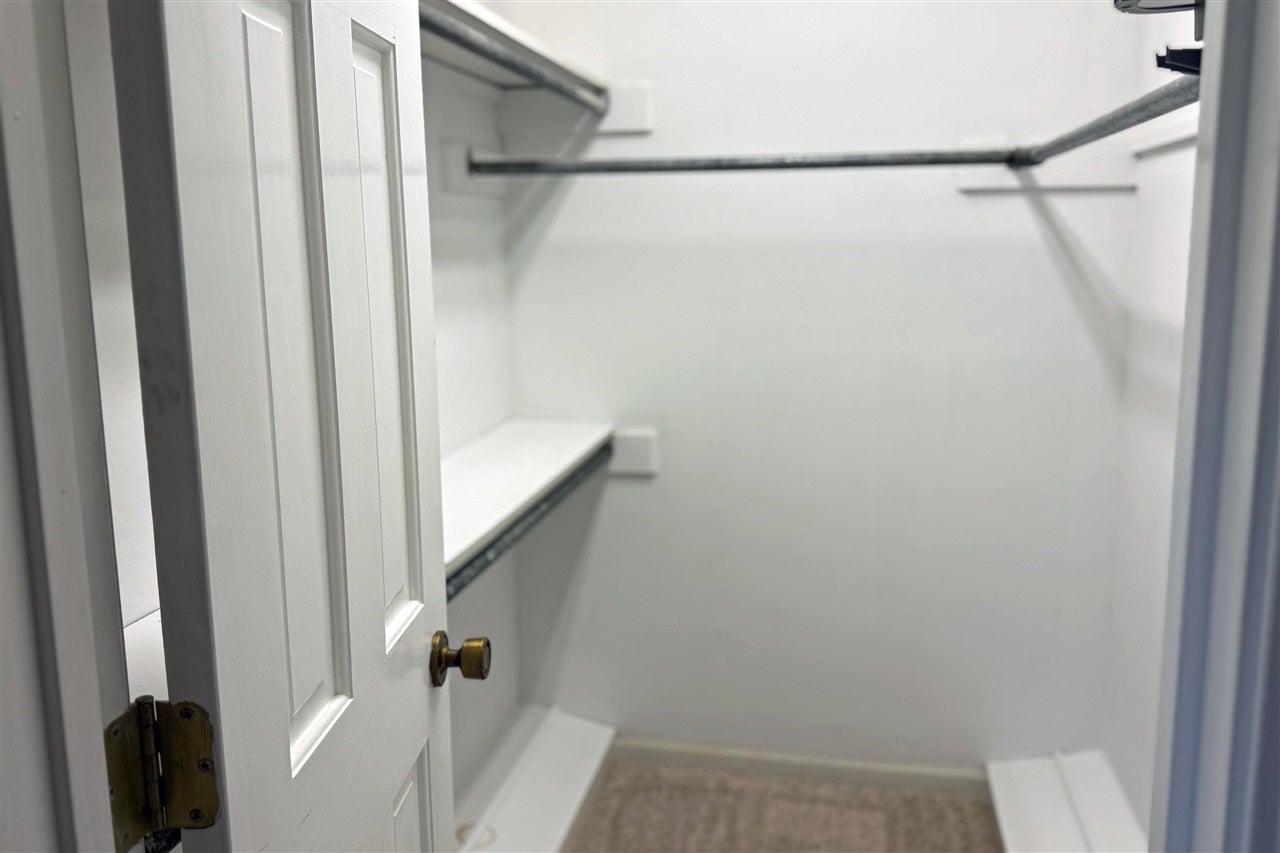 Scottsville, Kentucky, 42164, United States, 4 Bedrooms Bedrooms, ,3 BathroomsBathrooms,Residential,For Sale,1995978