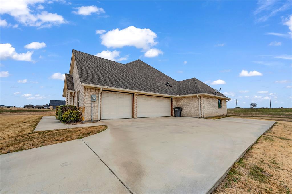 Weatherford, Texas, 76088, United States, 4 Bedrooms Bedrooms, ,3 BathroomsBathrooms,Residential,For Sale,2006084