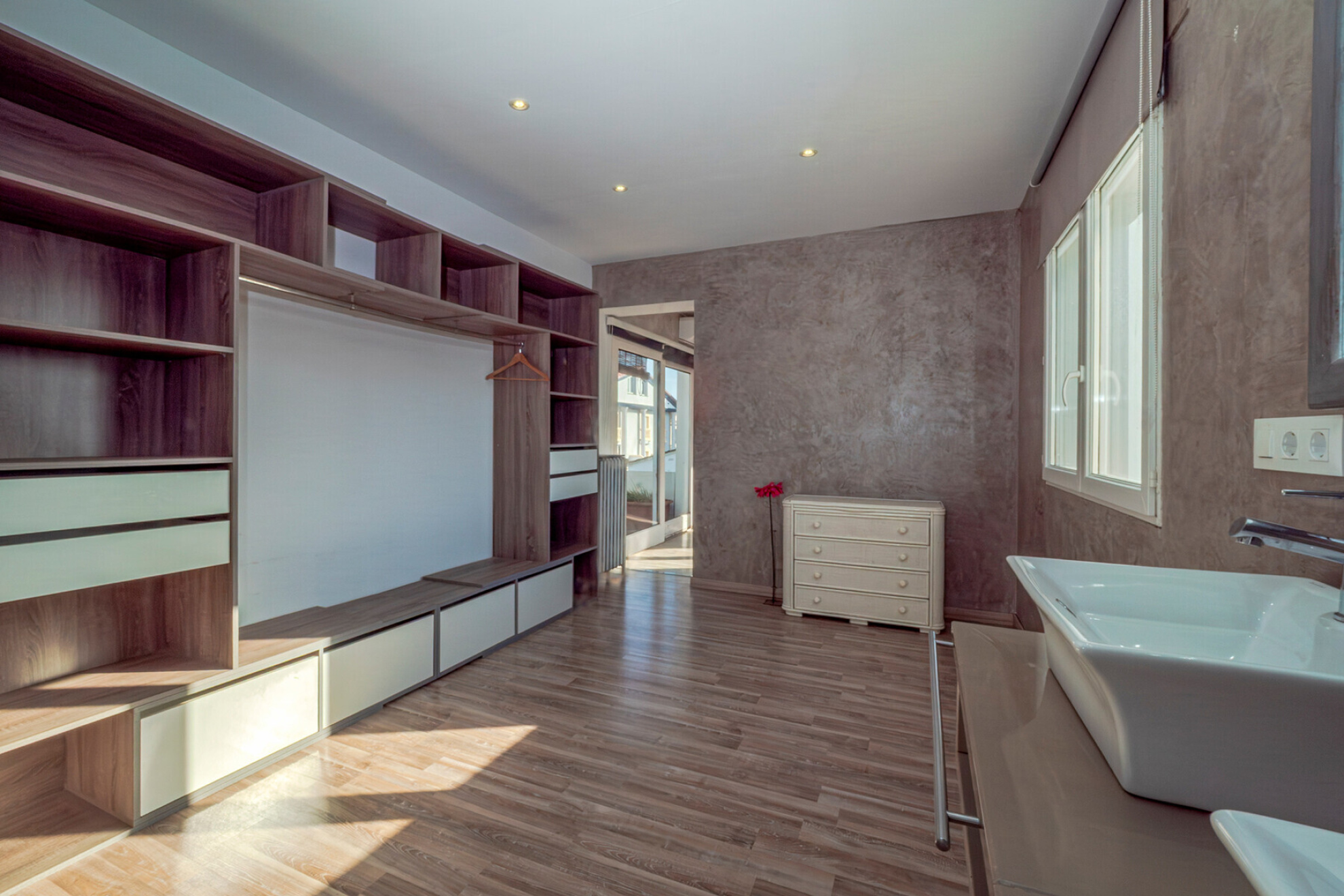  Exclusive Mediterranean Villa in Prime Empuriabrava Location - 物件實景