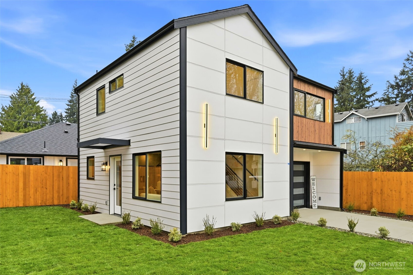 Seattle, Washington, 98133, United States, 3 Bedrooms Bedrooms, ,2 BathroomsBathrooms,Residential,For Sale,1992896