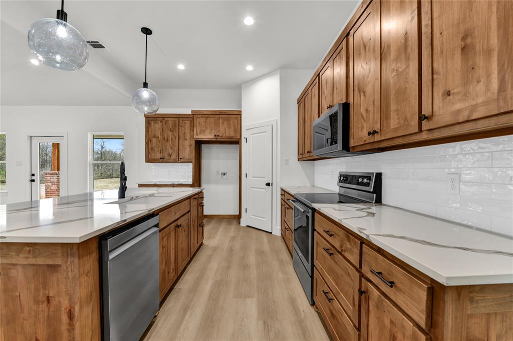 Millsap, Texas, 76066, United States, 4 Bedrooms Bedrooms, ,2 BathroomsBathrooms,Residential,For Sale,1984368