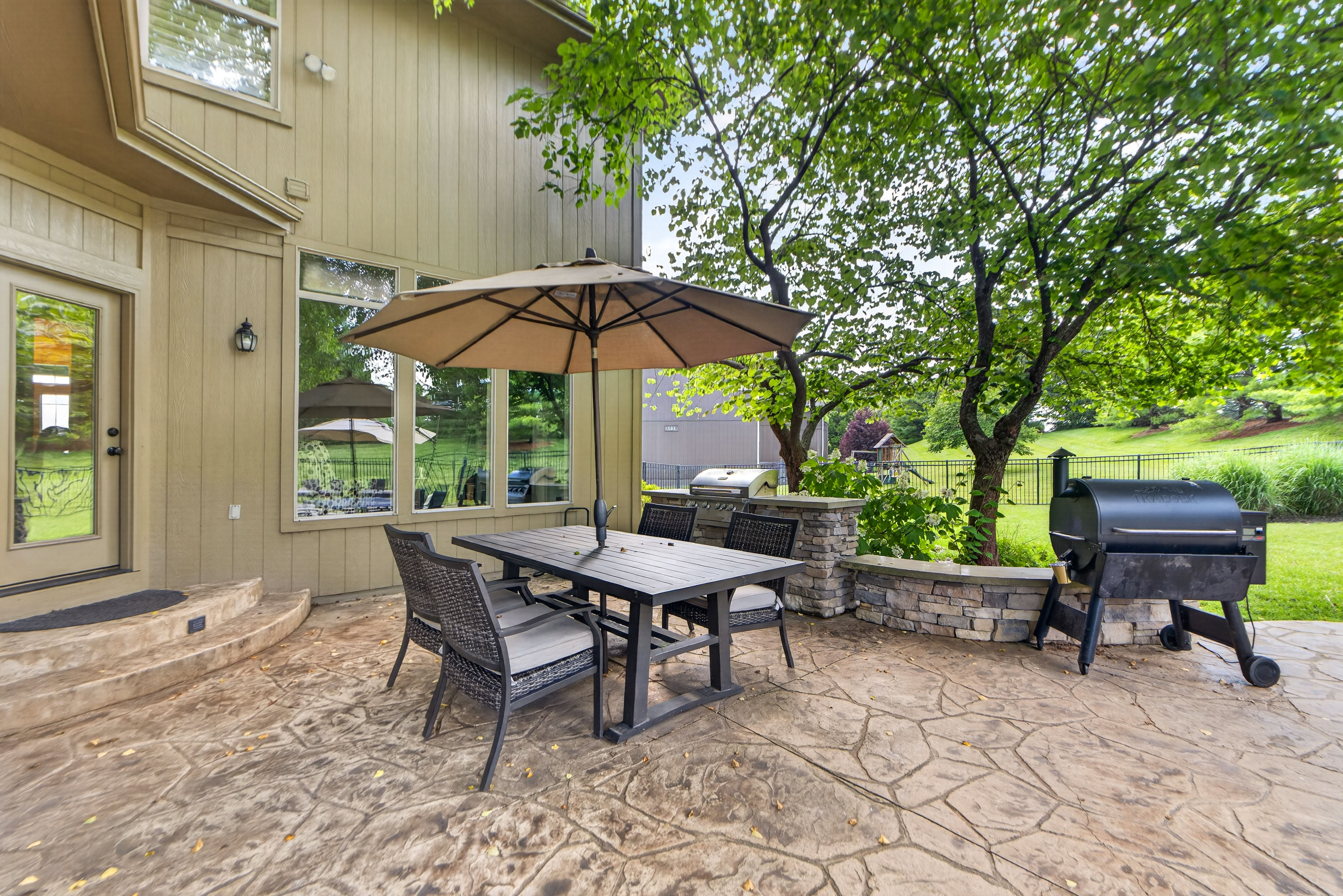  15933 Ballentine Street, Overland Park, KS 66221 - 物件實景