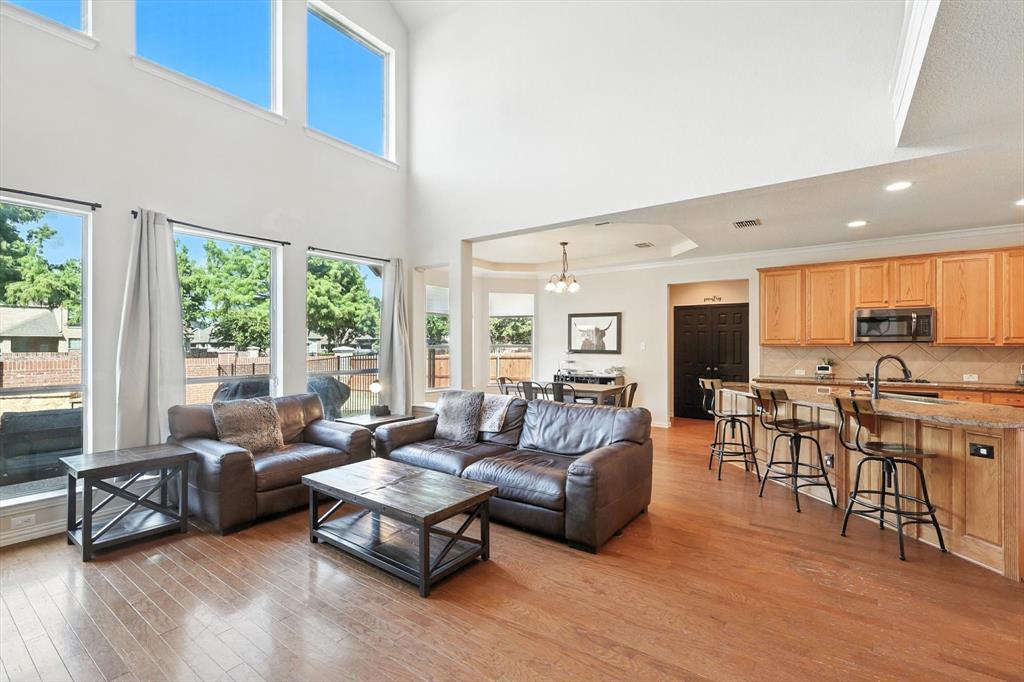 Grand Prairie, Texas, 75054, United States, 4 Bedrooms Bedrooms, ,4 BathroomsBathrooms,Residential,For Sale,1925878