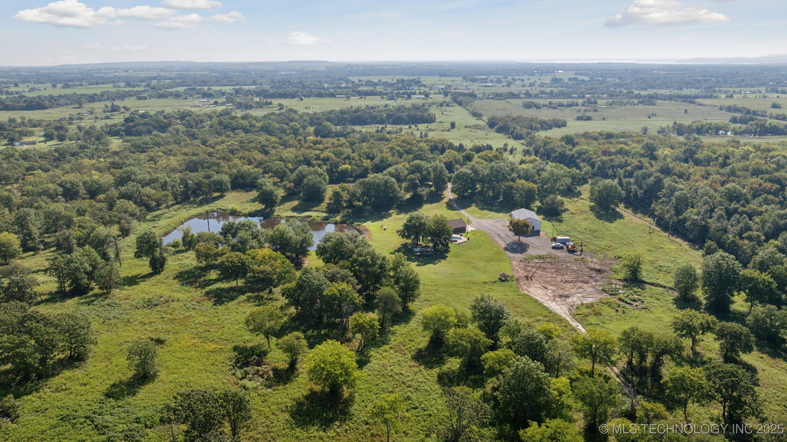 Henryetta, Oklahoma, 74437, United States, 4 Bedrooms Bedrooms, ,4 BathroomsBathrooms,Residential,For Sale,1939303