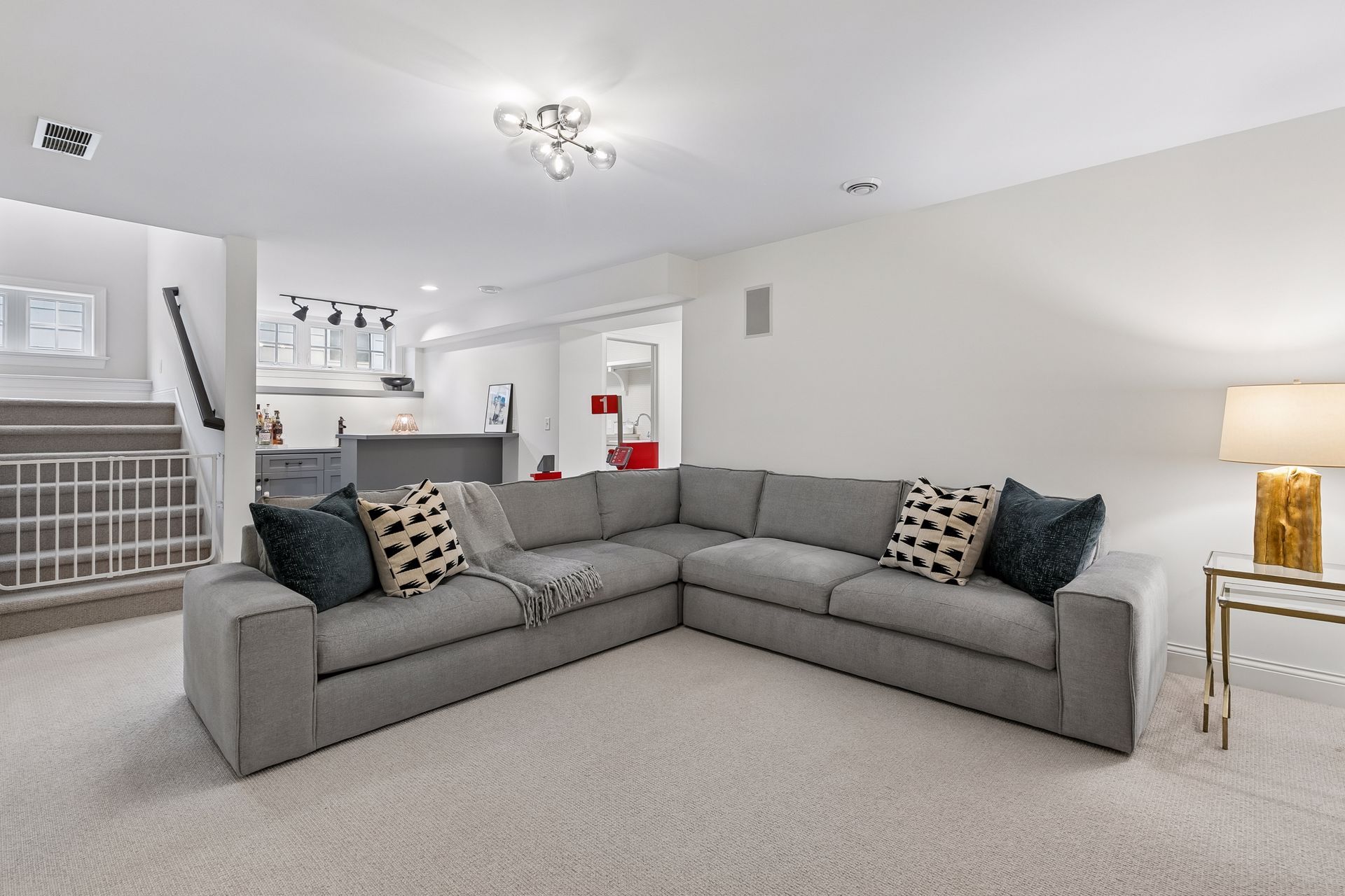  Elegant Morningside Bungalow with Refined Modern Updates - 物件實景