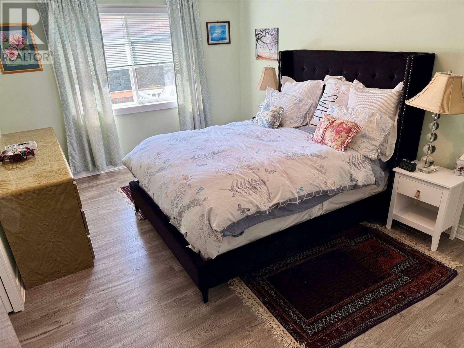 GRAND FORKS, British Columbia, V0H 1H0, CA, 5 Bedrooms Bedrooms, ,2 BathroomsBathrooms,Residential,For Sale,1837814