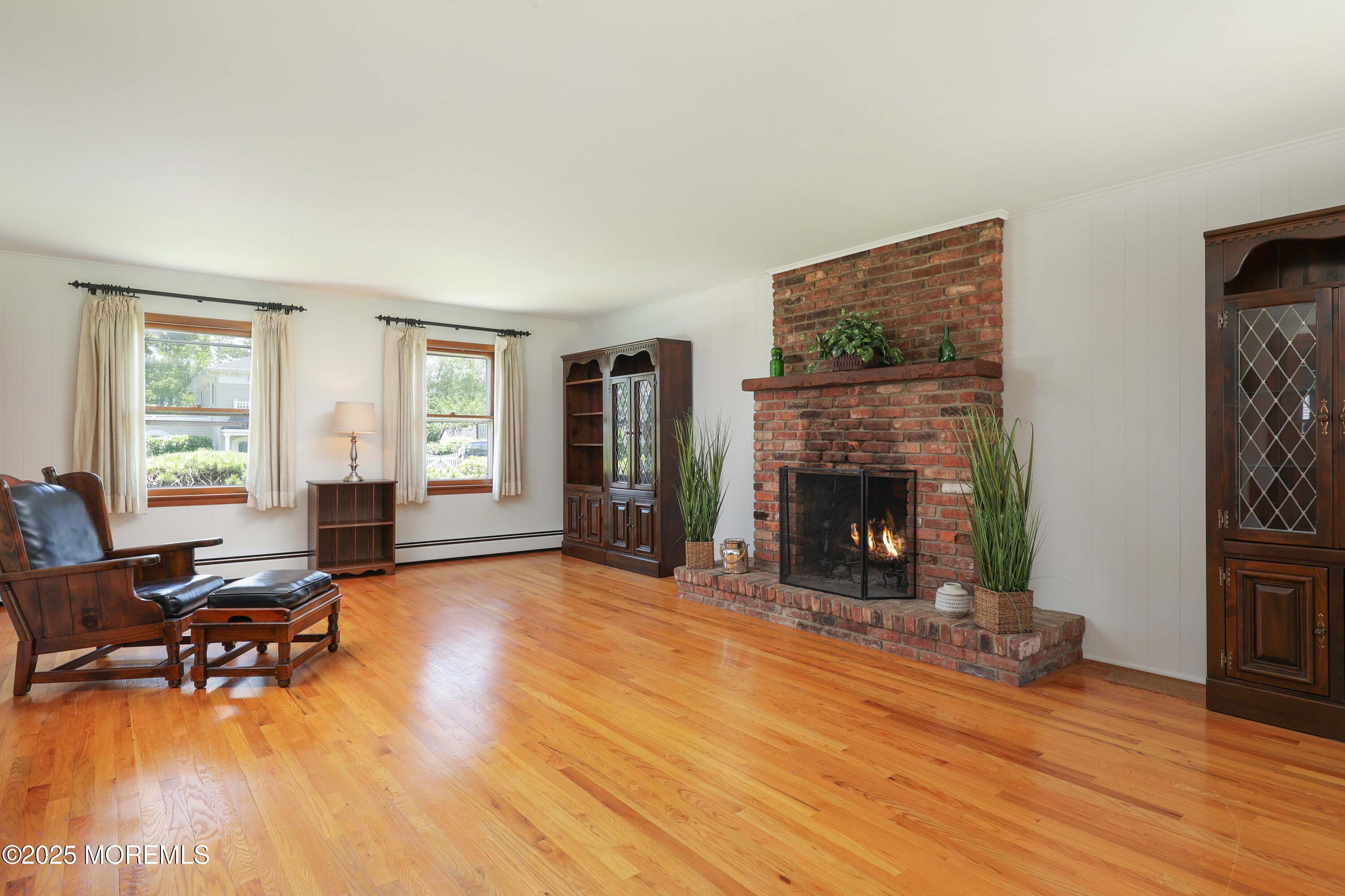 Port Monmouth, New Jersey, 07758, United States, 4 Bedrooms Bedrooms, ,3 BathroomsBathrooms,Residential,For Sale,1901599