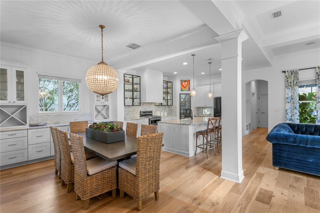 Lithia, Florida, 33547, United States, 5 Bedrooms Bedrooms, ,4 BathroomsBathrooms,Residential,For Sale,1997364