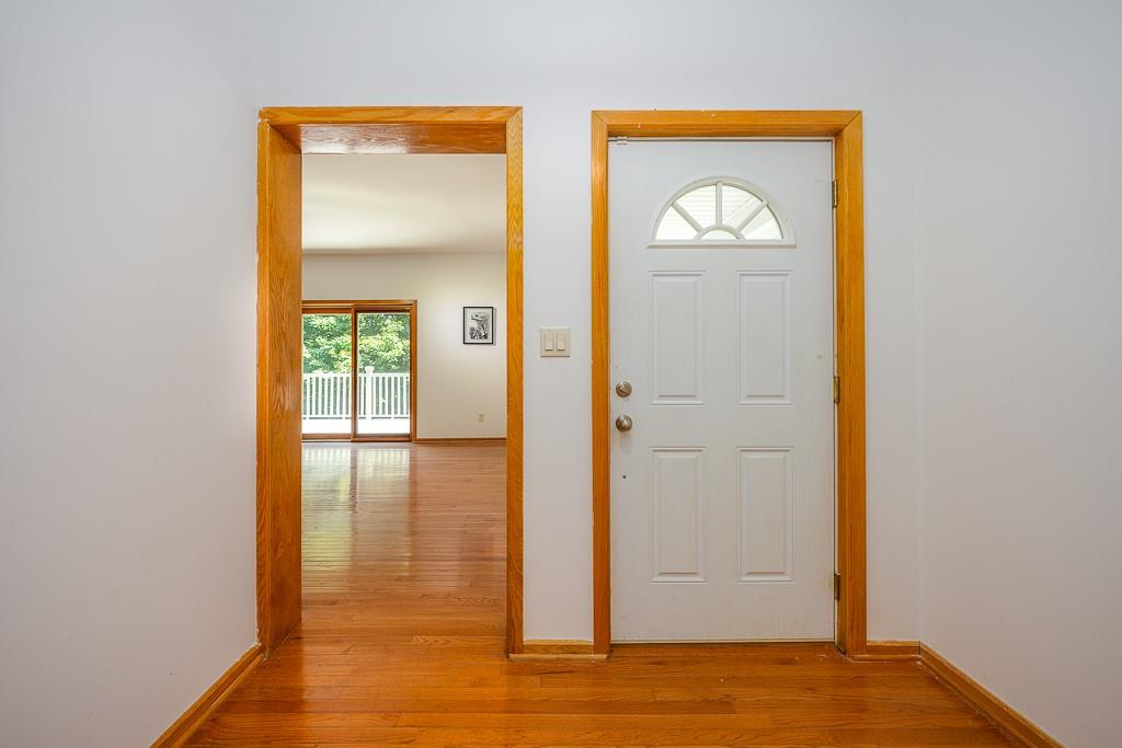 Fort Montgomery, New York, 10922, United States, 4 Bedrooms Bedrooms, ,3 BathroomsBathrooms,Residential,For Sale,1974942