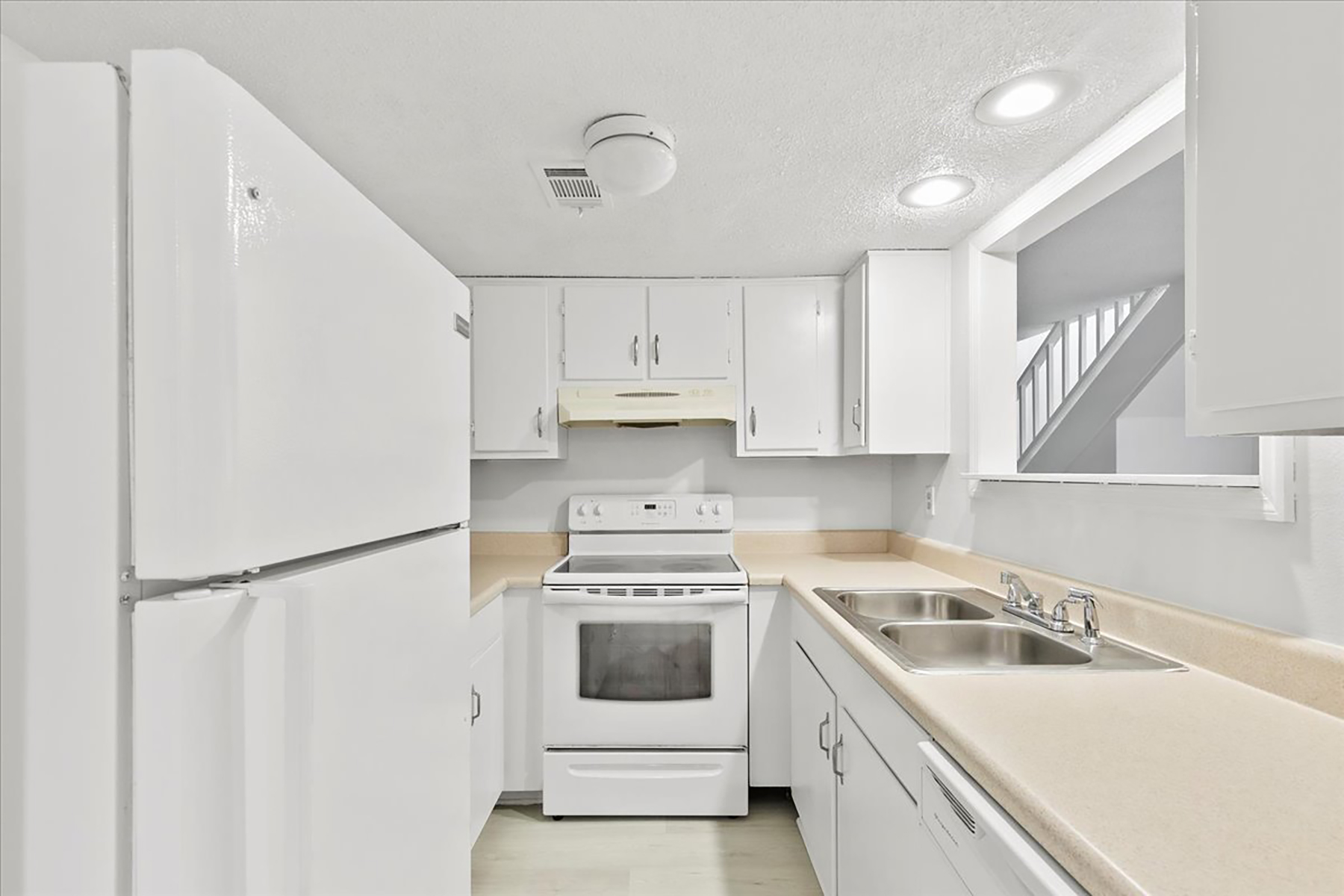  A Perfect Opportunity to Enjoy Low-Maintenance Living at Wynndowne Townhomes - 物件實景