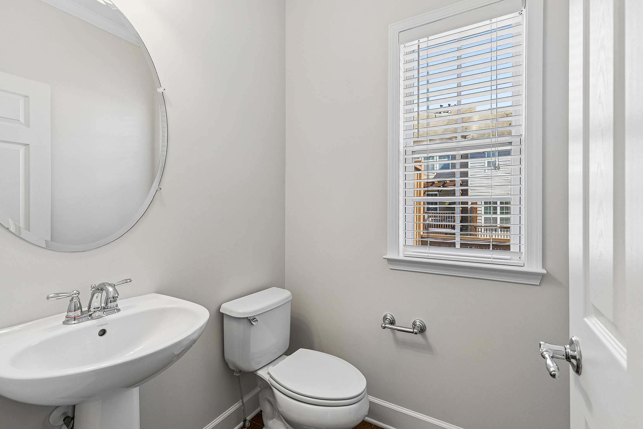  Impeccably Maintained End Unit Townhome in an Exceptional Smyrna Location - 物件實景