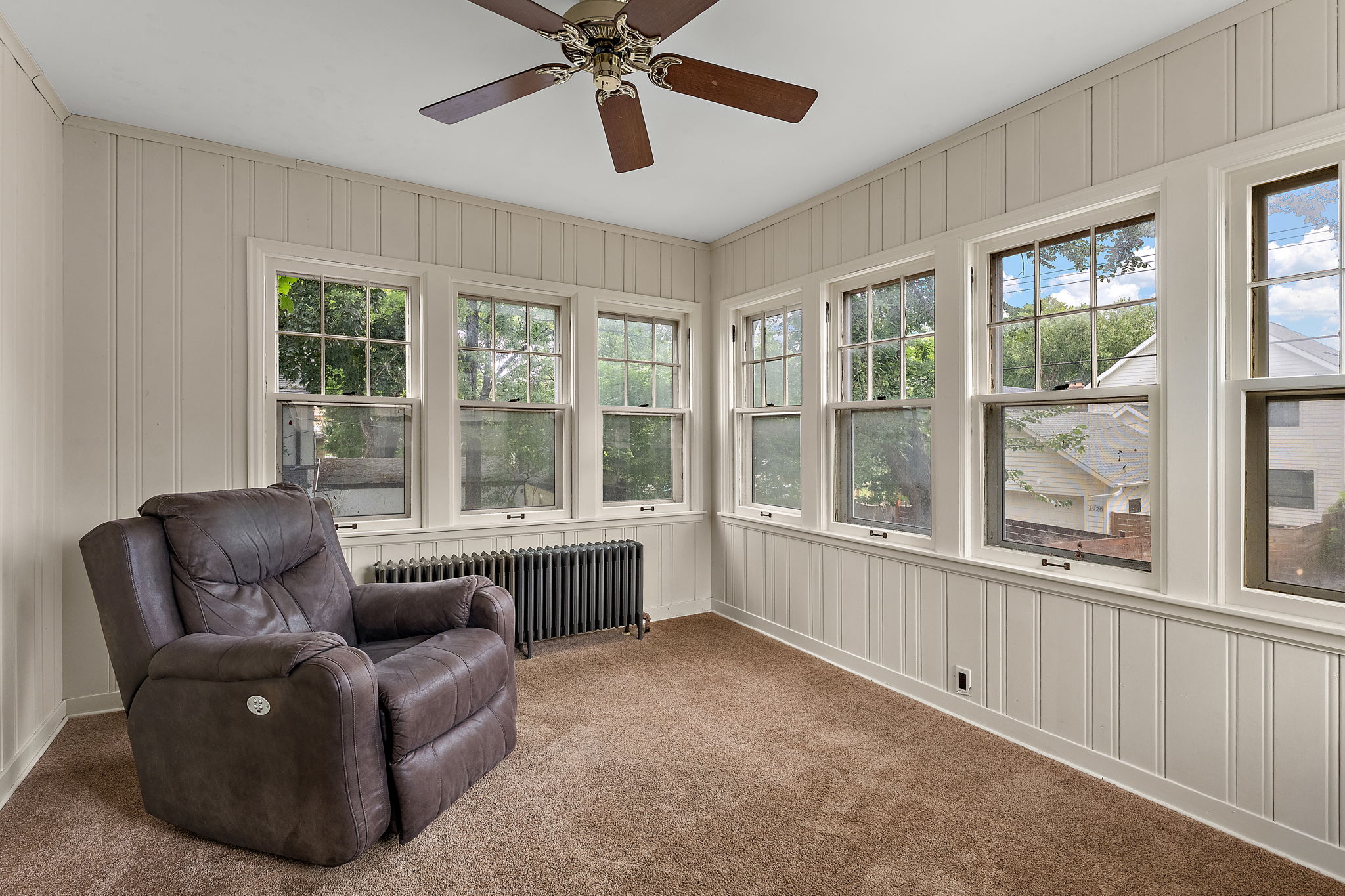  Classic Character and Exceptional Space in Linden Hills - 物件實景