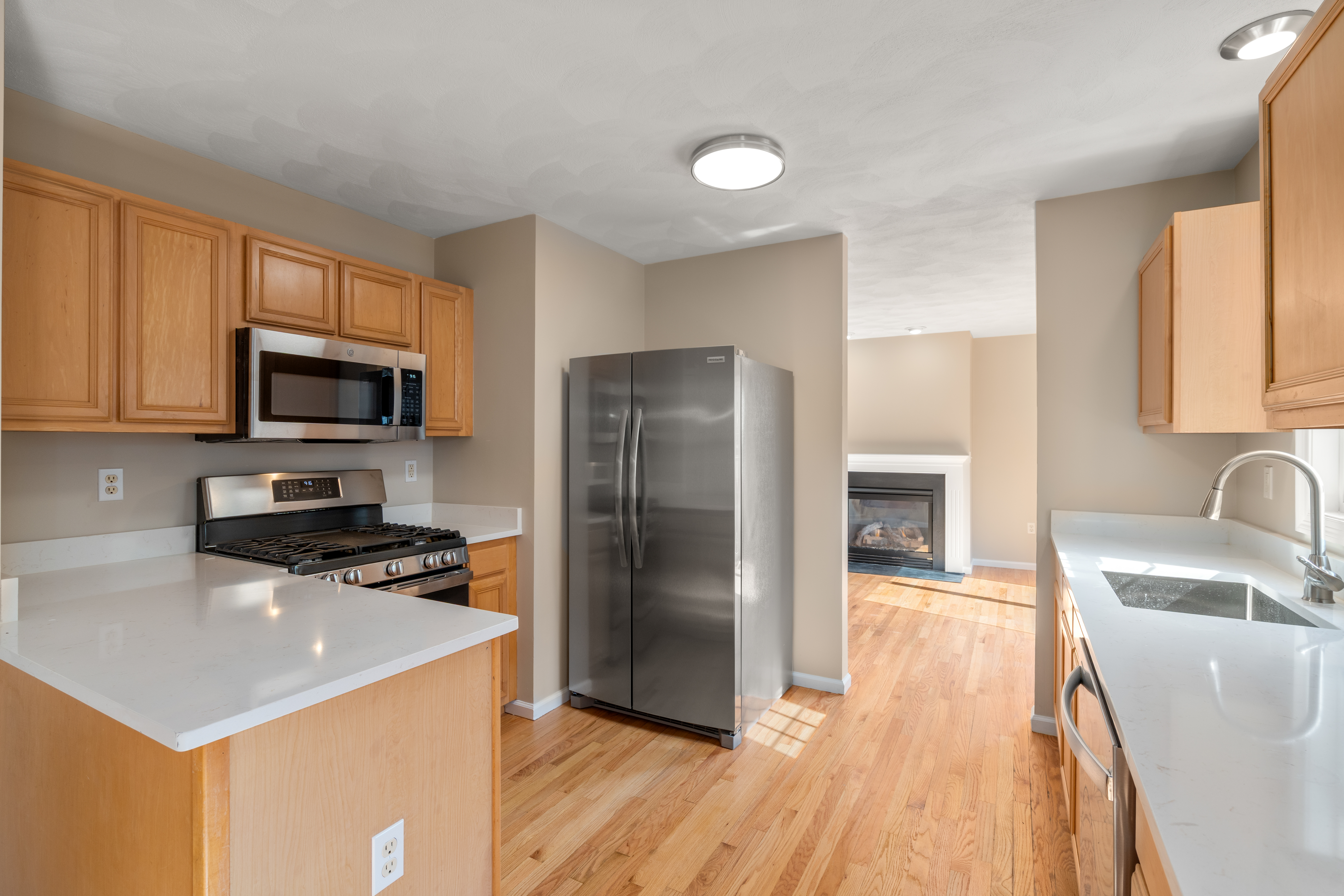  555 Main Street, Unit 6, Woburn, MA 01801 - 物件實景