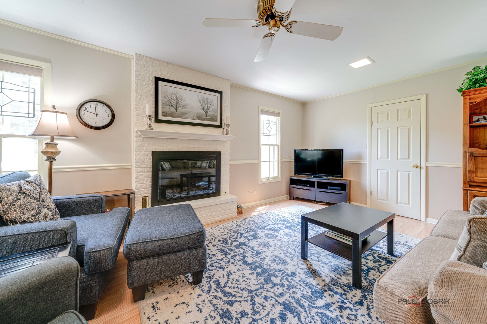 Arlington Heights, Illinois, 60005, United States, 4 Bedrooms Bedrooms, ,3 BathroomsBathrooms,Residential,For Sale,1919635
