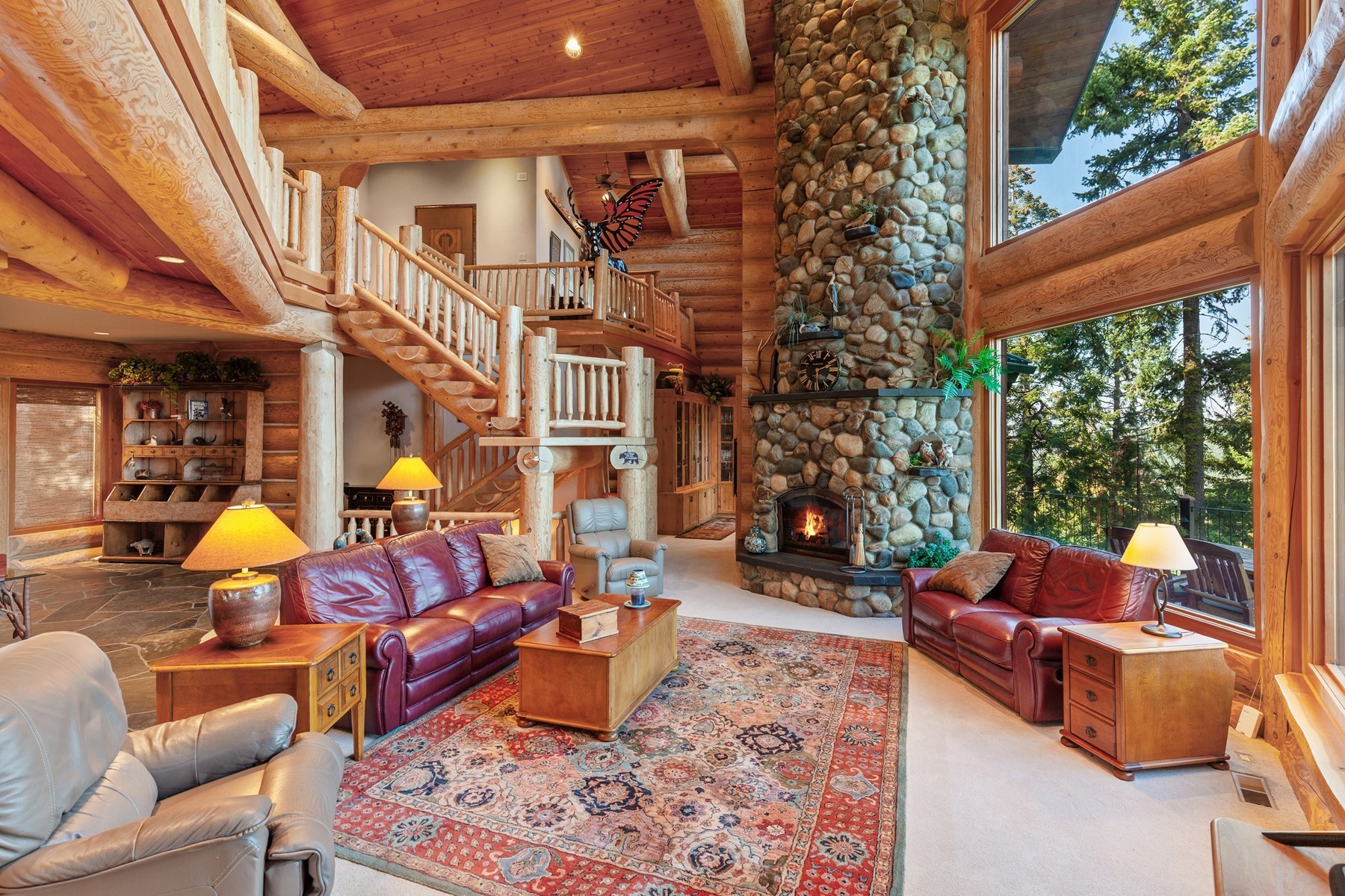 Log Estate overlooking Lake Coeur d