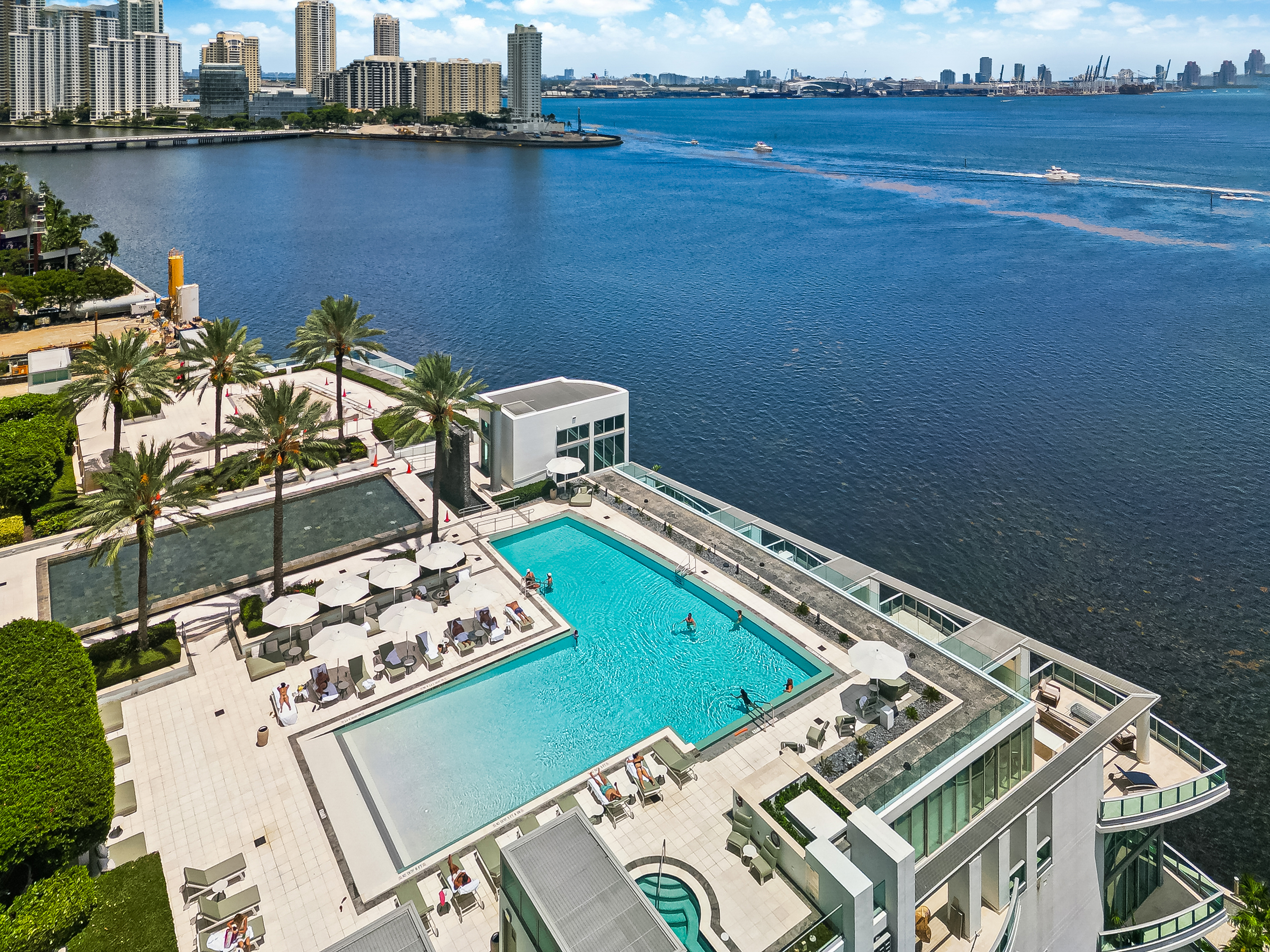  1331 Brickell Bay Dr, Miami, FL, 33131 - 物件實景
