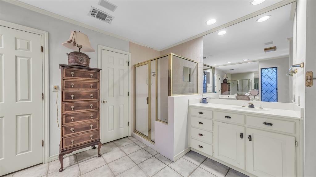 Fort Worth, Texas, 76109, United States, 3 Bedrooms Bedrooms, ,3 BathroomsBathrooms,Residential,For Sale,1850154