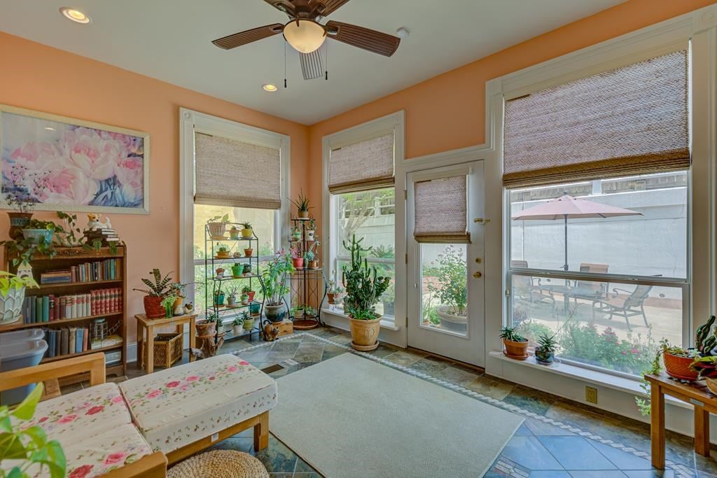 Vicksburg, Mississippi, 39180, United States, 4 Bedrooms Bedrooms, ,4 BathroomsBathrooms,Residential,For Sale,1778903