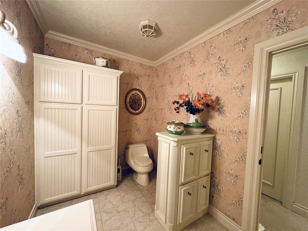 Chickasha, Oklahoma, 73018, United States, 7 Bedrooms Bedrooms, ,7 BathroomsBathrooms,Residential,For Sale,1979971