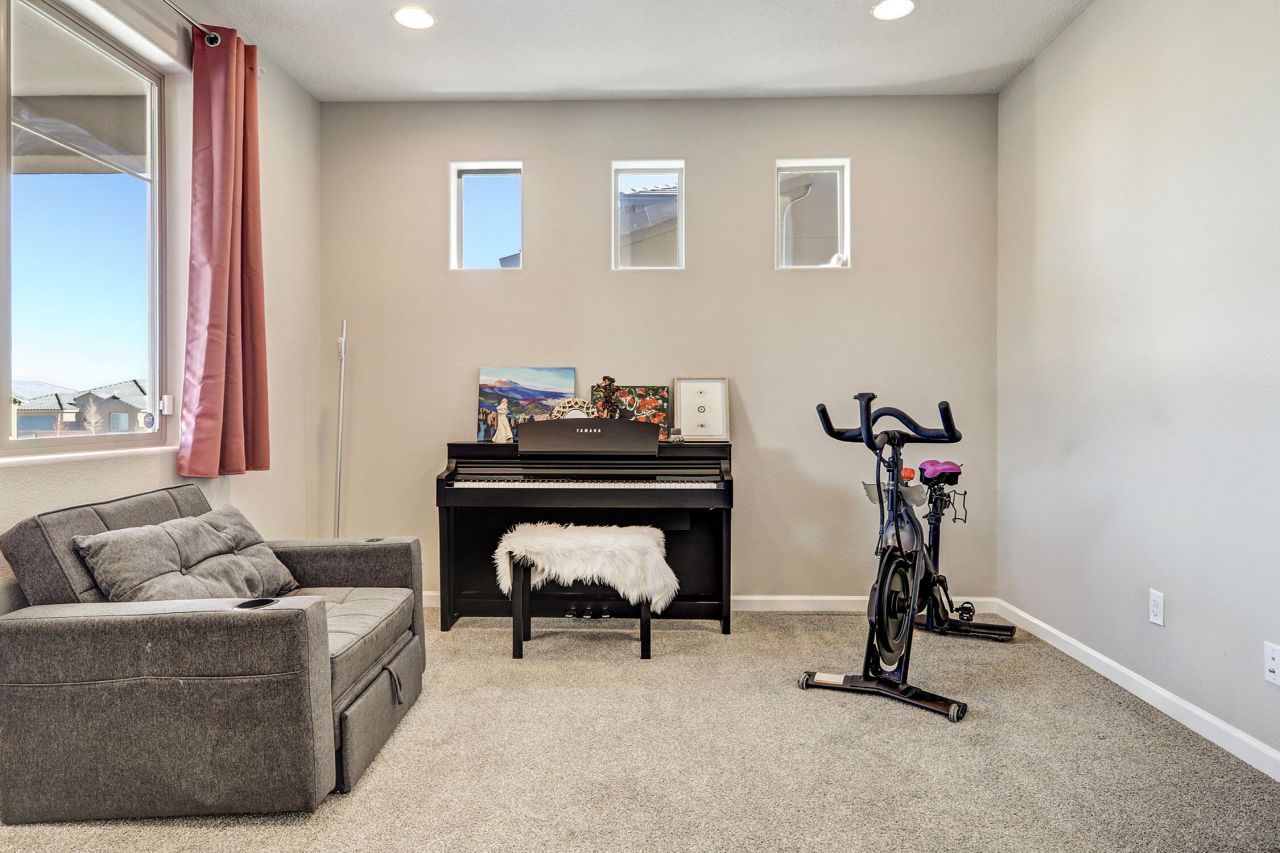 Rio Rancho, New Mexico, 87124, United States, 5 Bedrooms Bedrooms, ,4 BathroomsBathrooms,Residential,For Sale,2003162