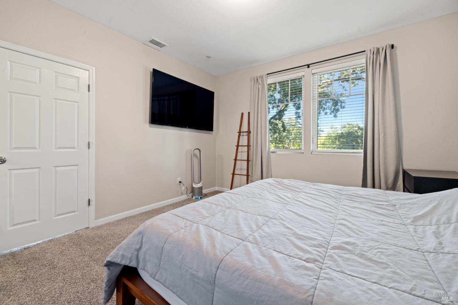 Santa Rosa, California, 95407, United States, 3 Bedrooms Bedrooms, ,3 BathroomsBathrooms,Residential,For Sale,1947152