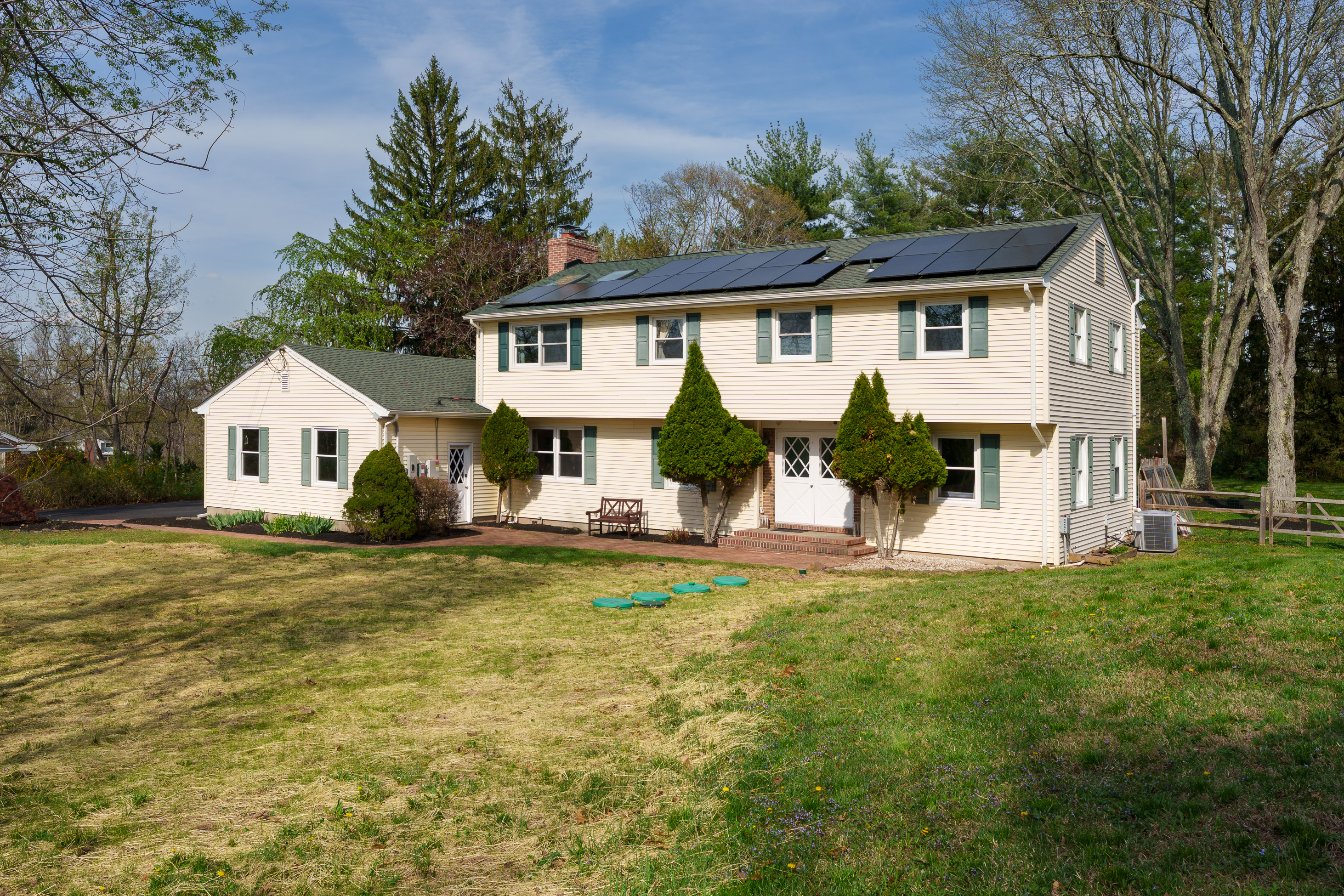  Smart Upgrades and Stylish Spaces Define This Montgomery Township Showstopper - 物件實景