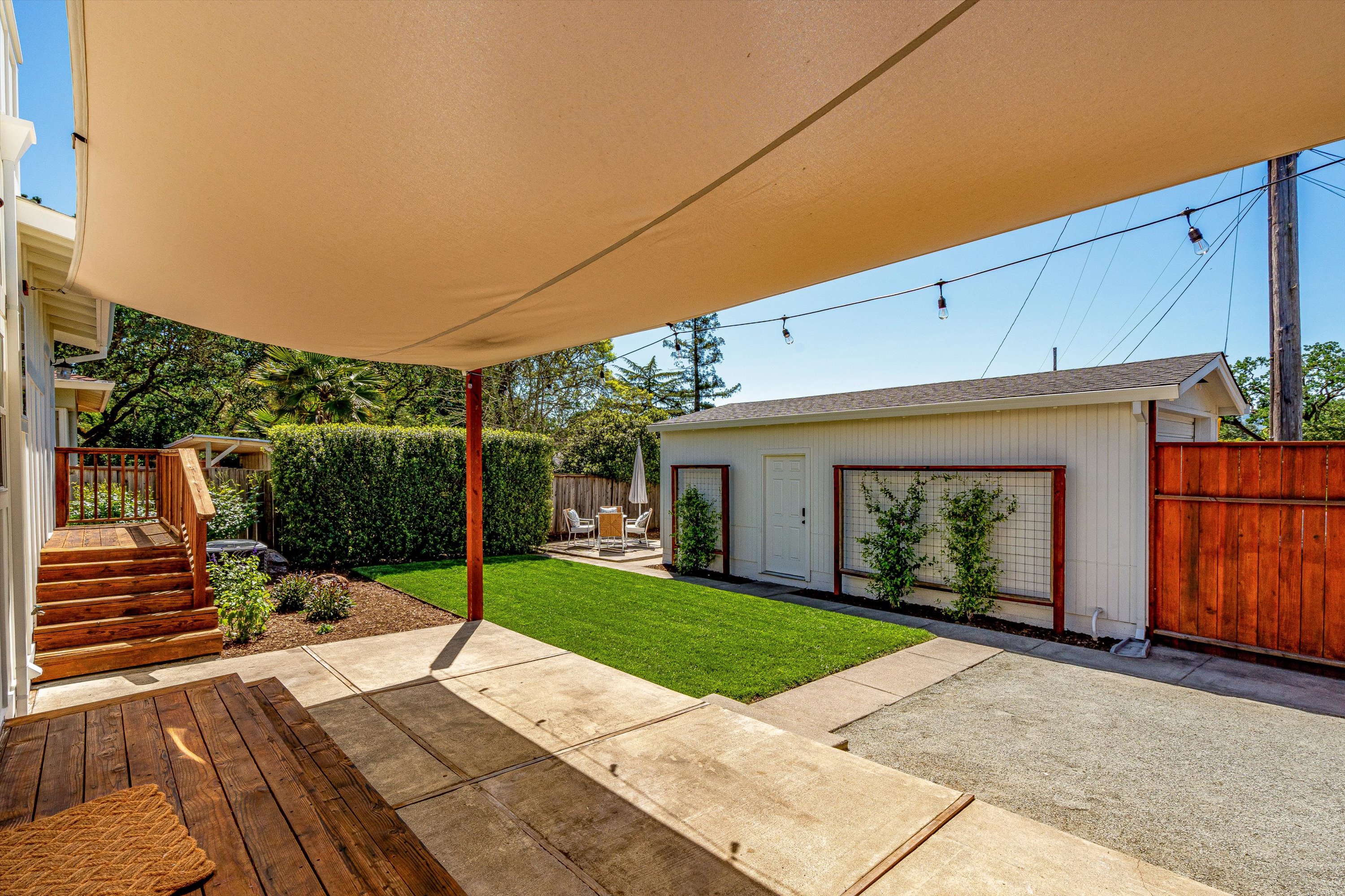  18428 4th  Avenue - 物件實景